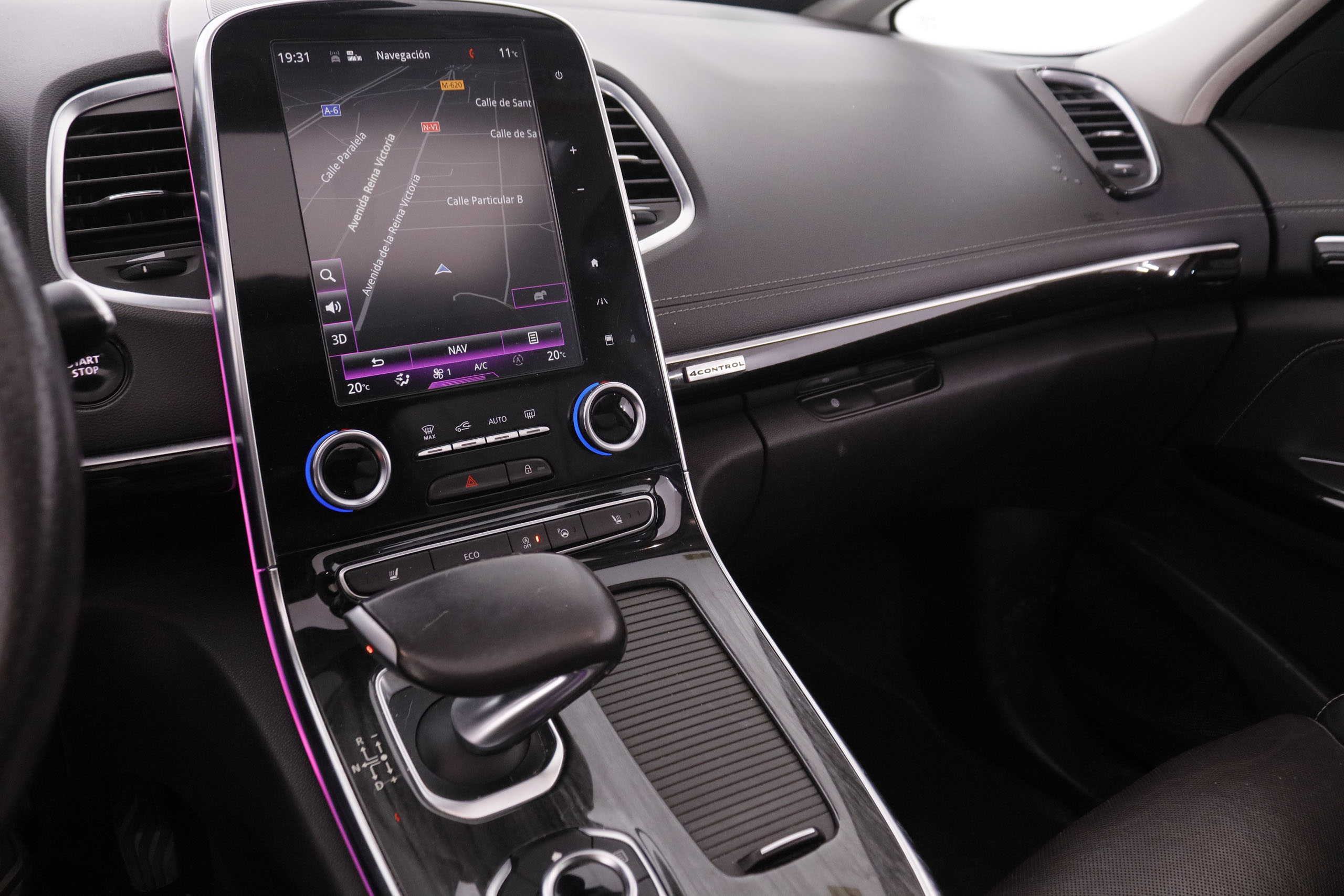 Renault Espace ESPACE 1.6 DCI INITIALE PARIS 160CV AUTO 5P S/S 7 PLAZAS # NAVY, CUERO, FAROS LED, TECHO ELECTRICO PANORAMICO foto 18