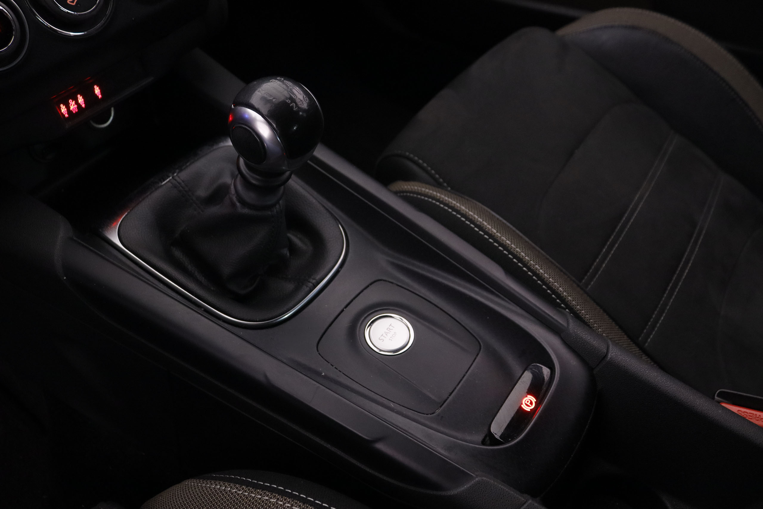 DS DS 4 1.6 BLUEHDI STYLE 120CV 5P # NAVY, PARKTRONIC foto 22