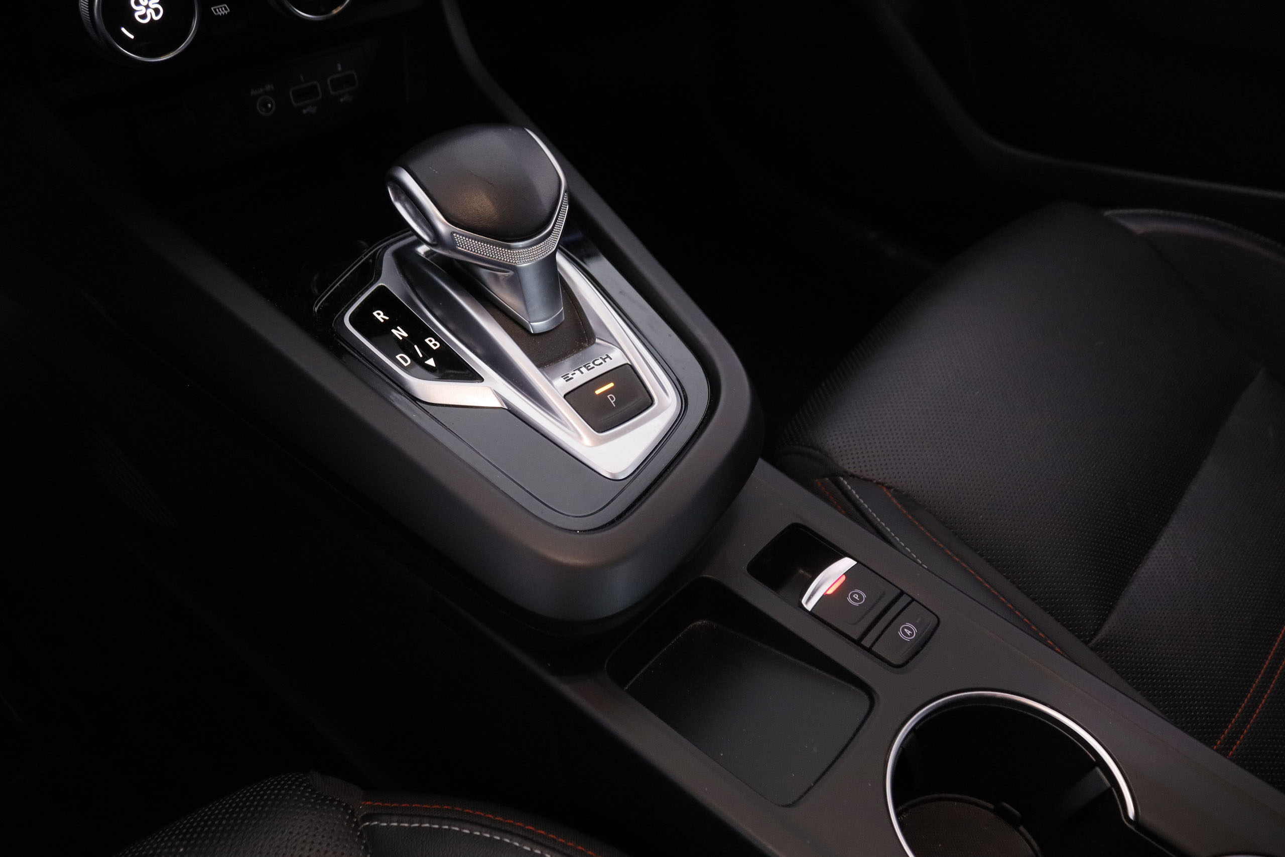 Renault ARKANA 1.6 E-TECH HYBRID RS LINE AUTO 145CV 5P # IVA DEDUCIBLE, NAVY, PARKTRONIC foto 18