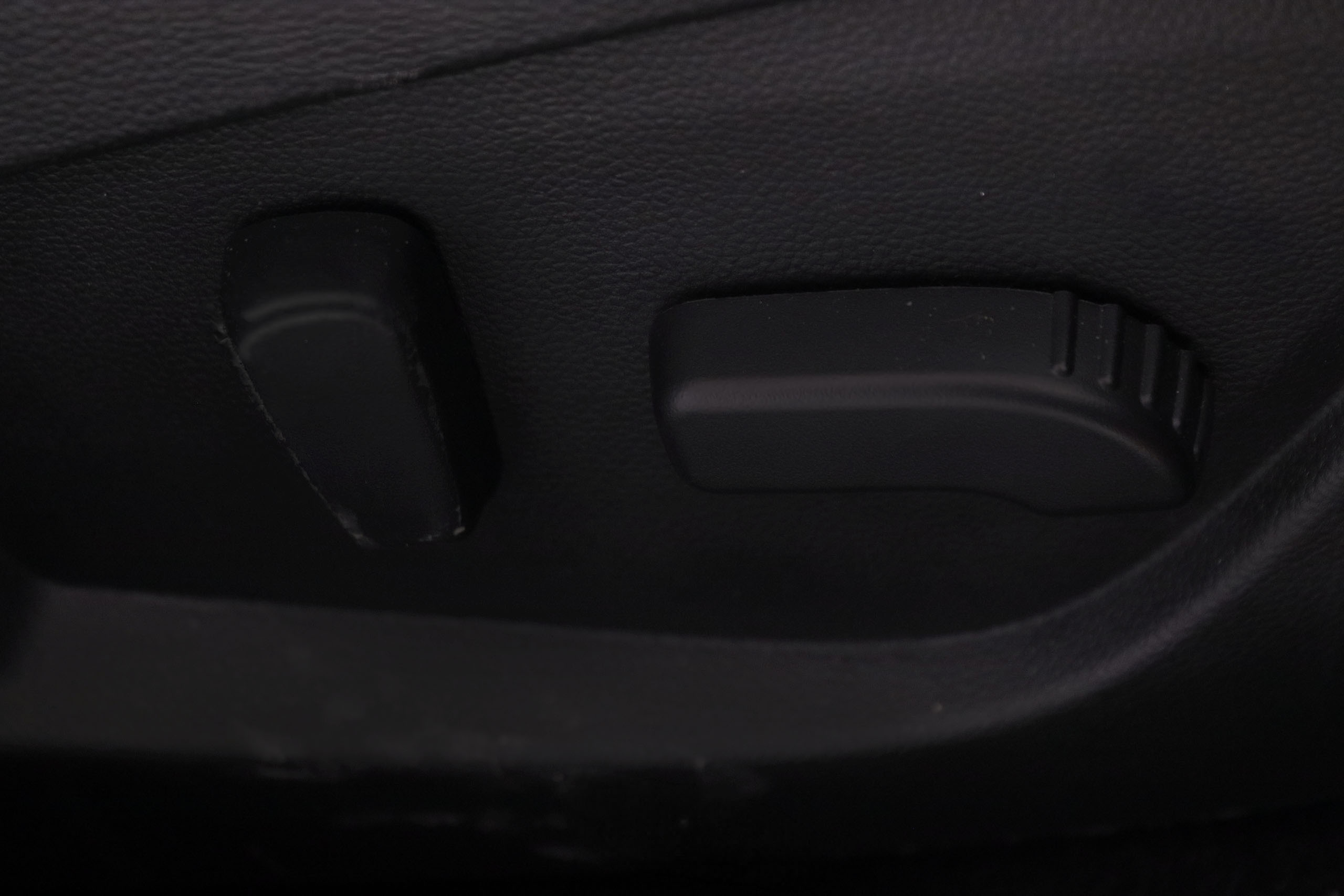 Renault ARKANA 1.6 E-TECH HYBRID RS LINE AUTO 145CV 5P # IVA DEDUCIBLE, NAVY, PARKTRONIC foto 27