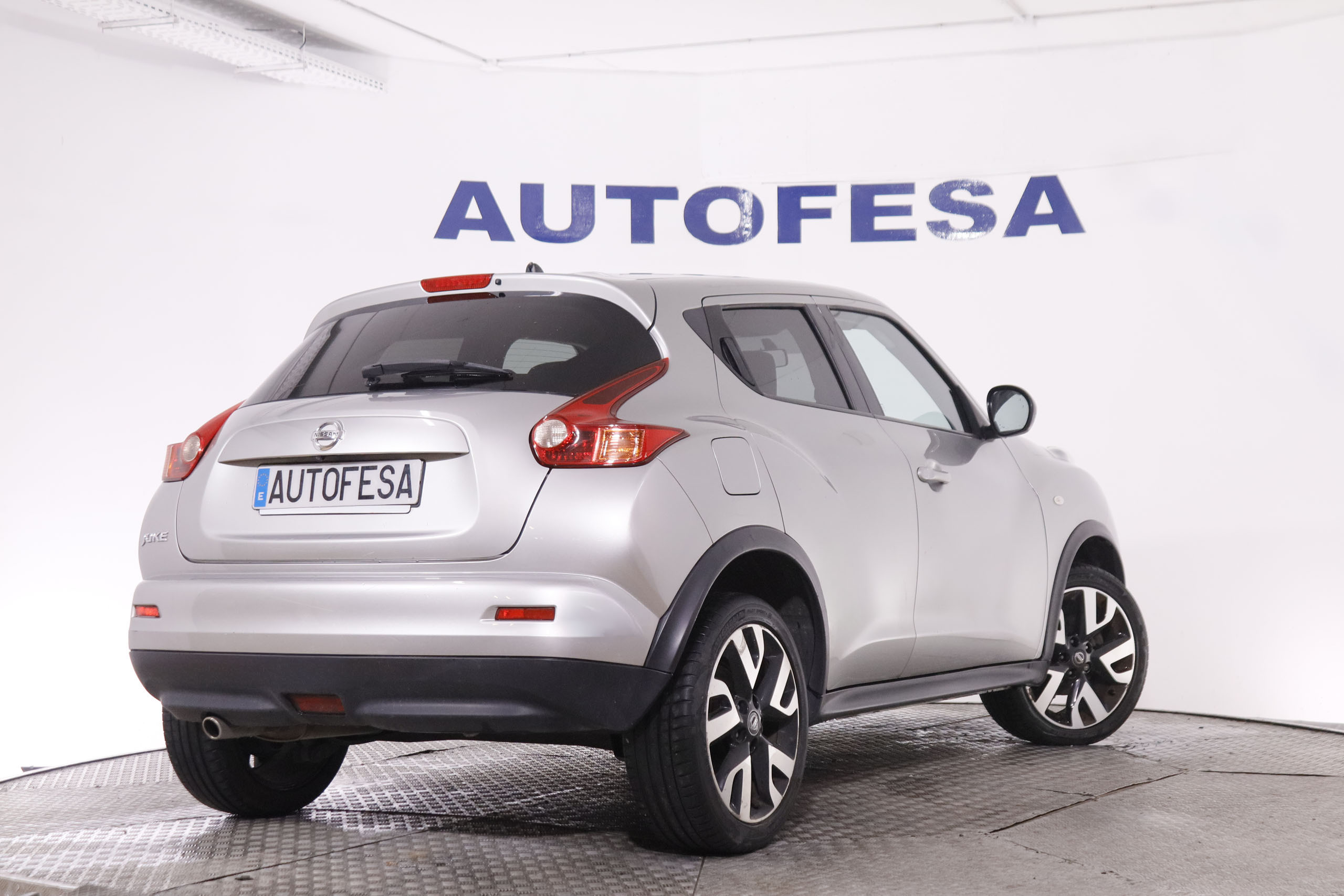 Nissan JUKE 1.6 NTEC 4X2 117CV 5P # NAVY, PARKTRONIC 1.6 NTEC 4X2 117CV 5P foto 7