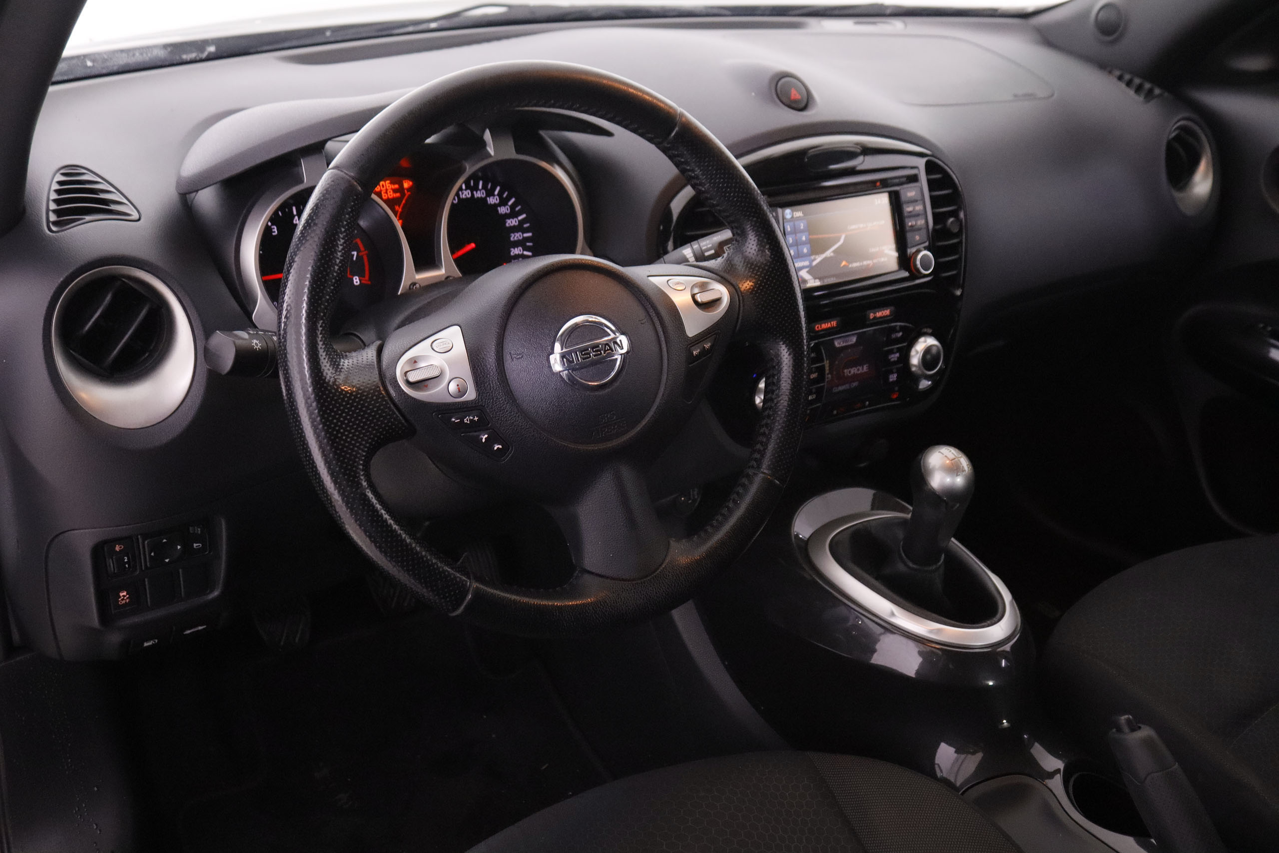 Nissan JUKE 1.6 NTEC 4X2 117CV 5P # NAVY, PARKTRONIC 1.6 NTEC 4X2 117CV 5P foto 14