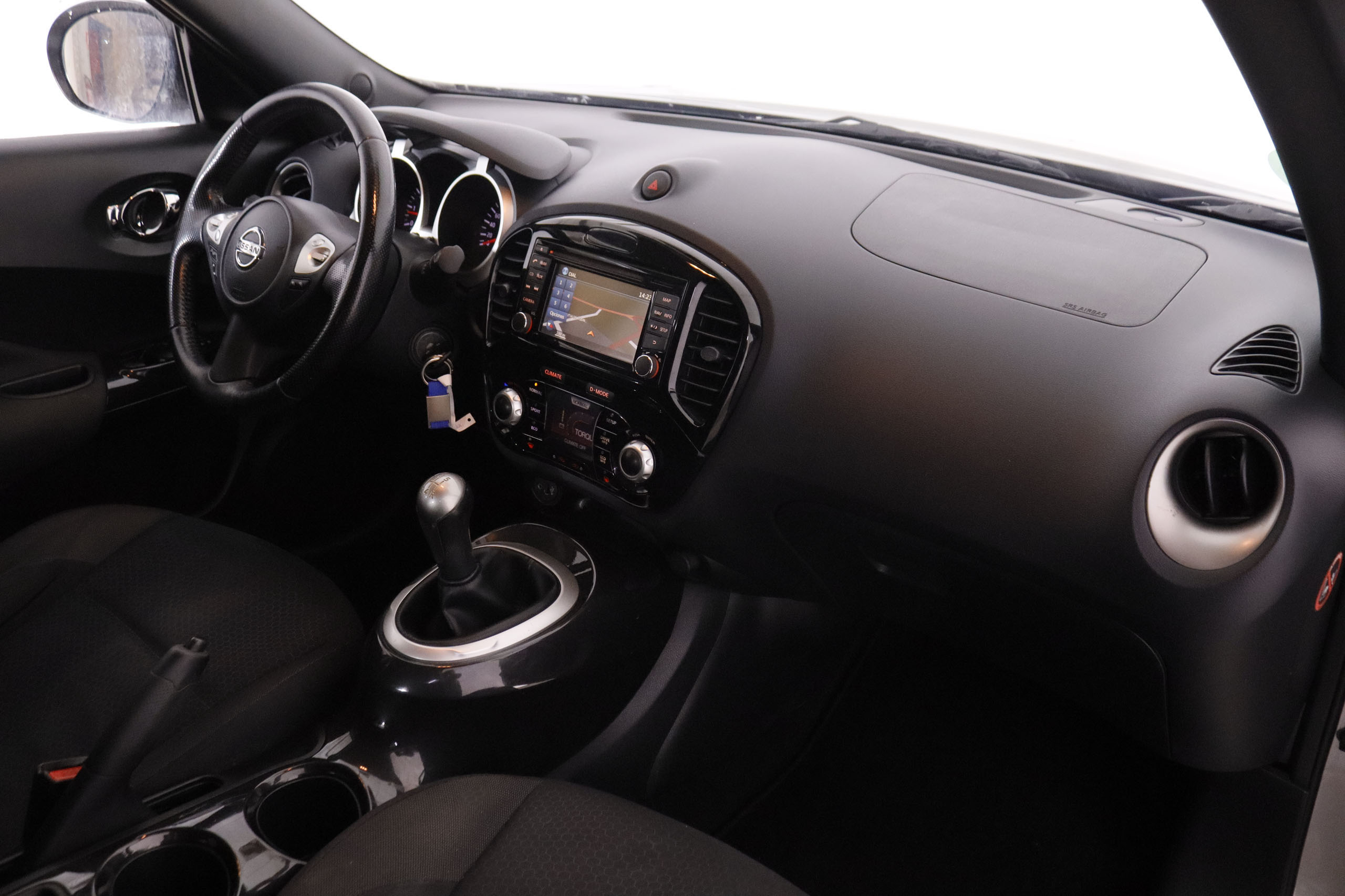 Nissan JUKE 1.6 NTEC 4X2 117CV 5P # NAVY, PARKTRONIC 1.6 NTEC 4X2 117CV 5P foto 15