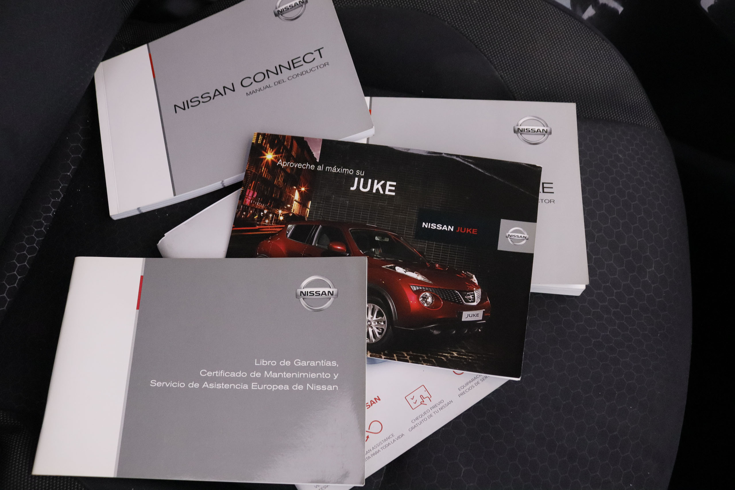 Nissan JUKE 1.6 NTEC 4X2 117CV 5P # NAVY, PARKTRONIC 1.6 NTEC 4X2 117CV 5P foto 26