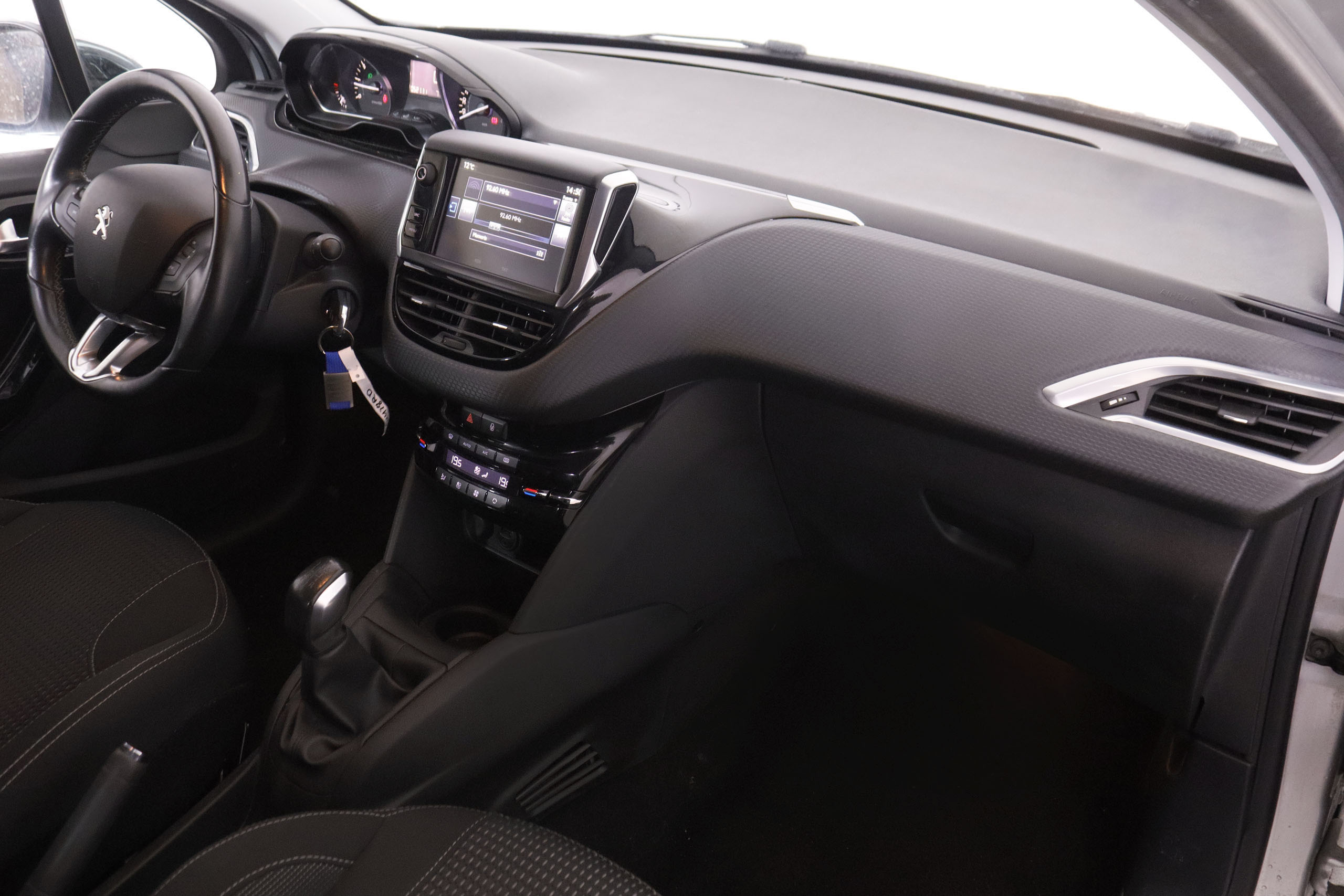 Peugeot 208 1.2  PURE TECH ALLURE 82CV 5P # PARKTRONIC 1.2  PURE TECH ALLURE 82CV 5P # PARKTRONIC foto 15