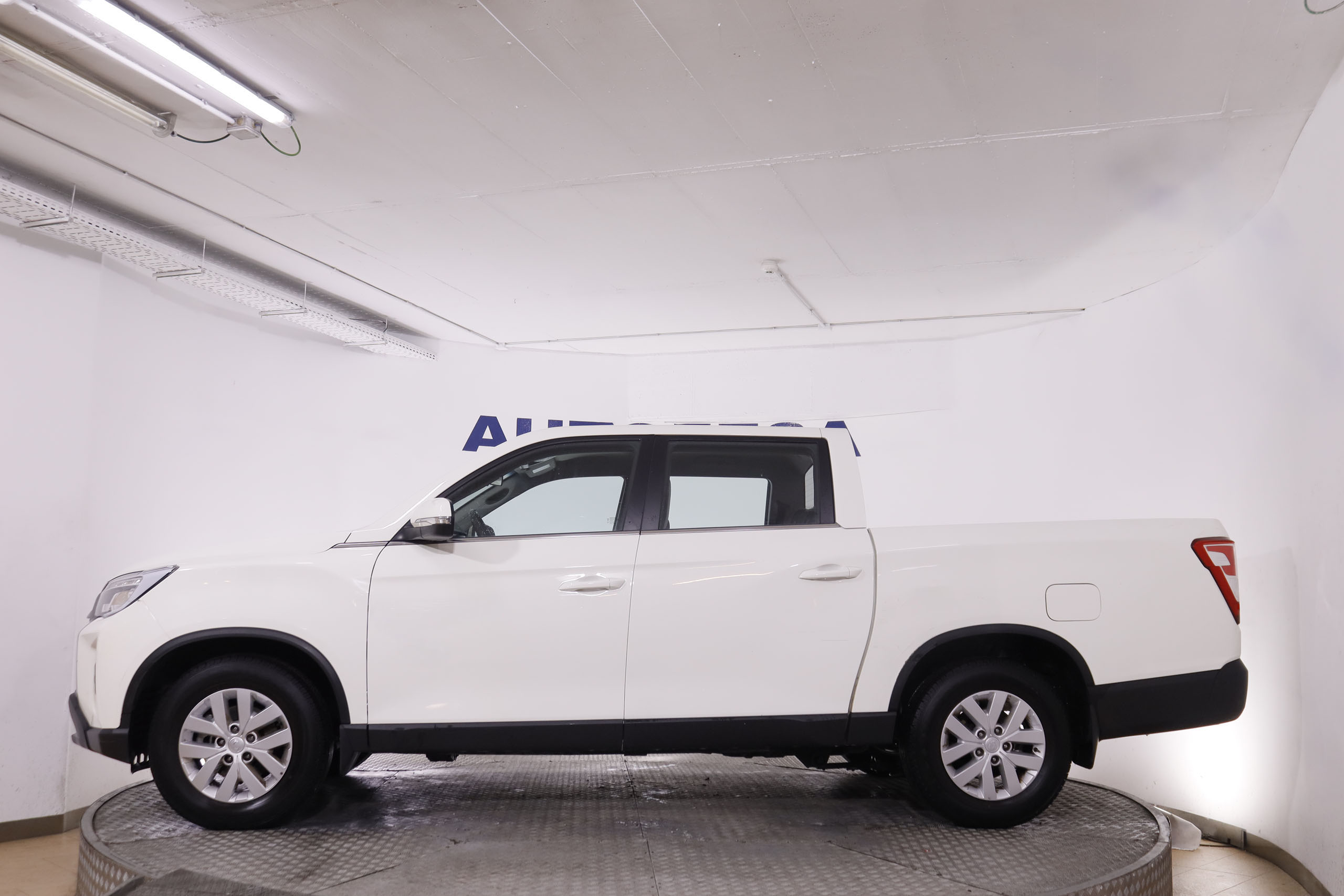 Ssangyong Musso 2.2 SPORTS D 22DTR 4X4 DOBLE CABINA 202CV 5P # IVA DEDUCIBLE, PARKTRONIC foto 14