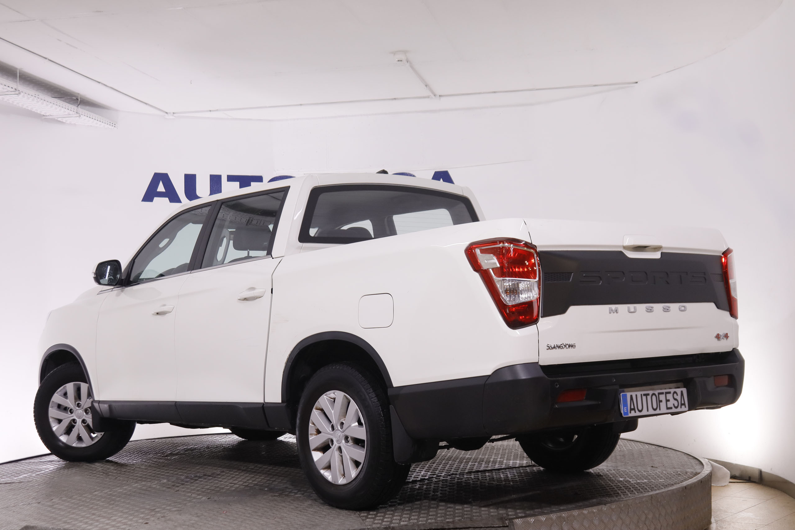 Ssangyong Musso 2.2 SPORTS D 22DTR 4X4 DOBLE CABINA 202CV 5P # IVA DEDUCIBLE, PARKTRONIC foto 7