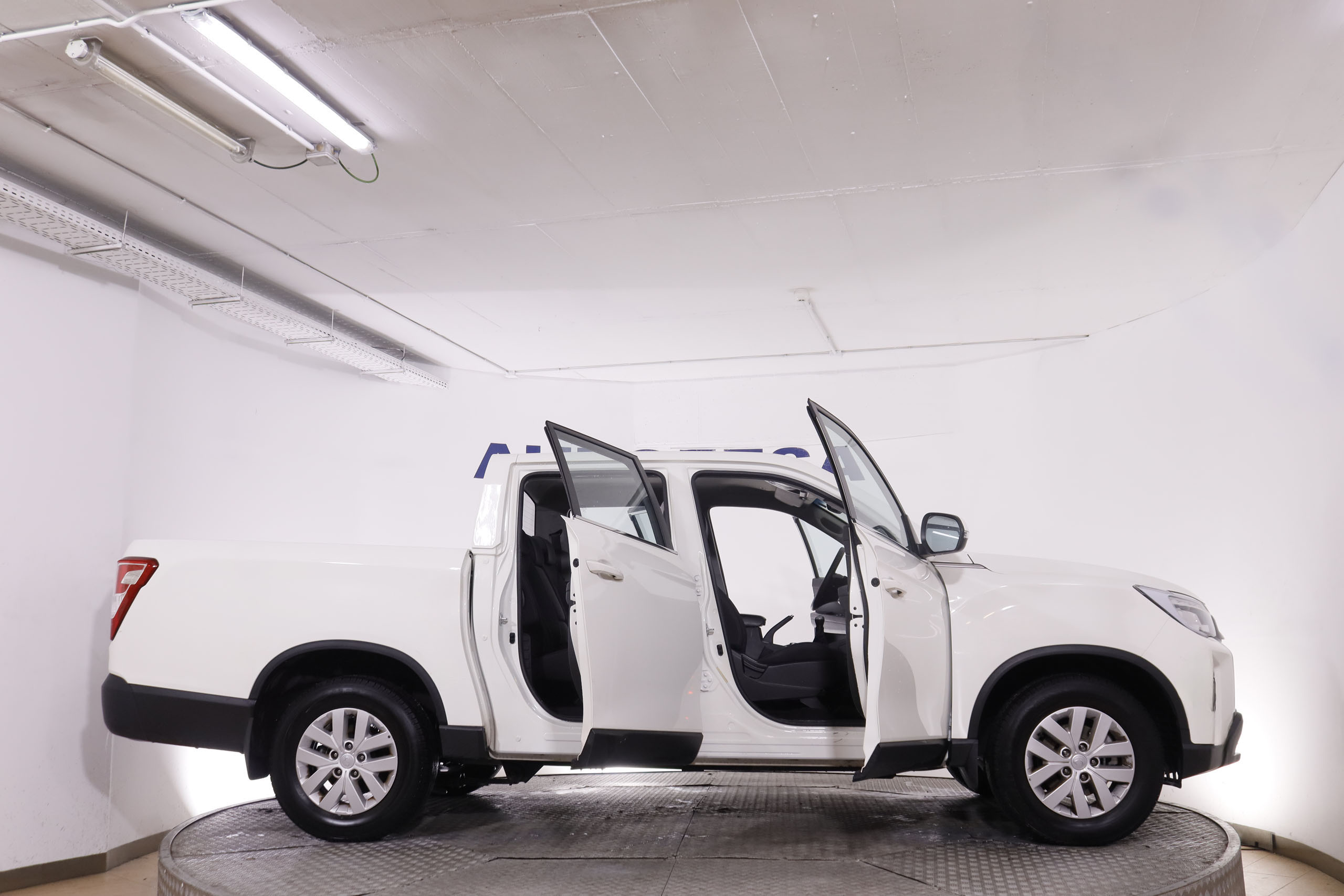 Ssangyong Musso 2.2 SPORTS D 22DTR 4X4 DOBLE CABINA 202CV 5P # IVA DEDUCIBLE, PARKTRONIC foto 10