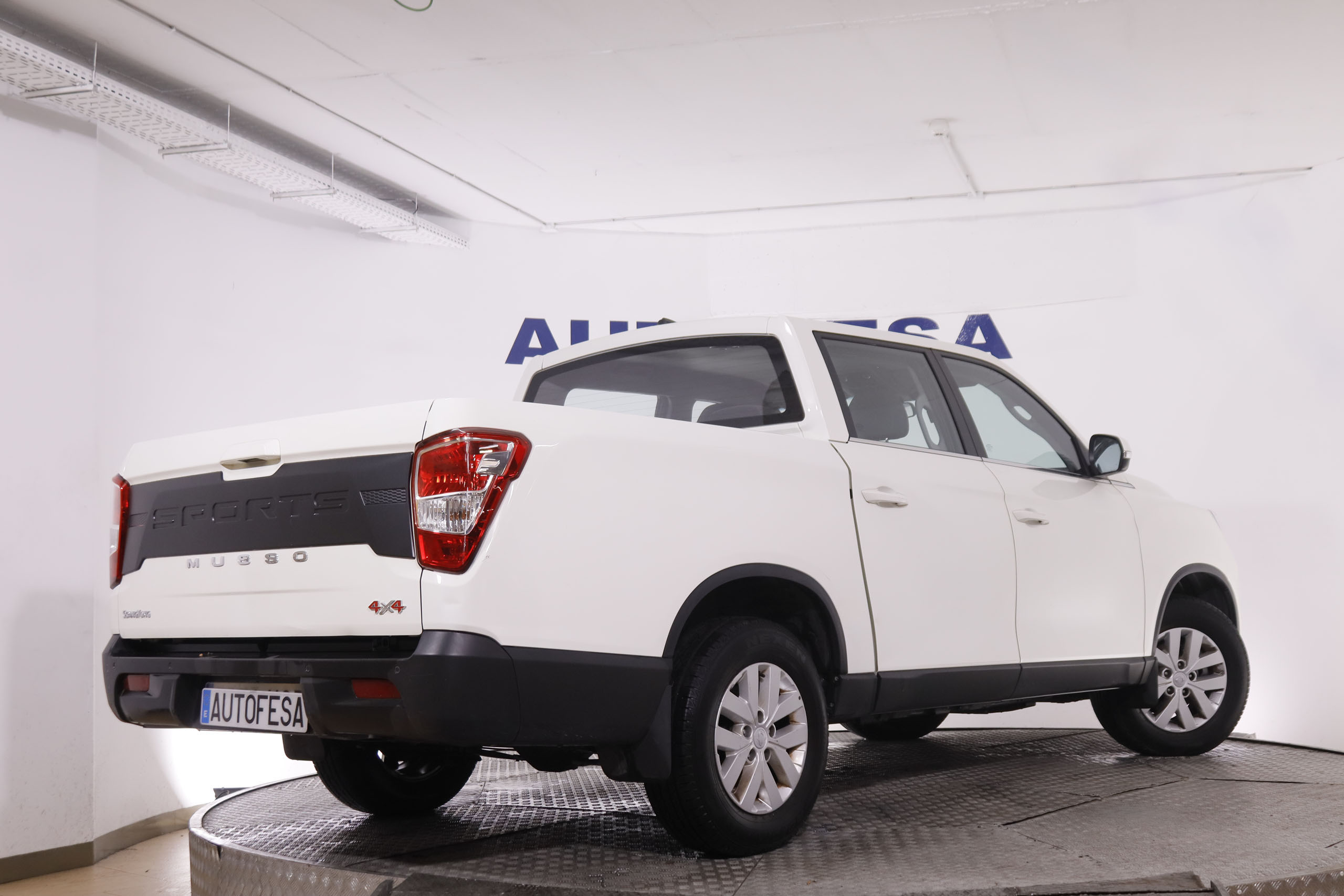 Ssangyong Musso 2.2 SPORTS D 22DTR 4X4 DOBLE CABINA 202CV 5P # IVA DEDUCIBLE, PARKTRONIC foto 5