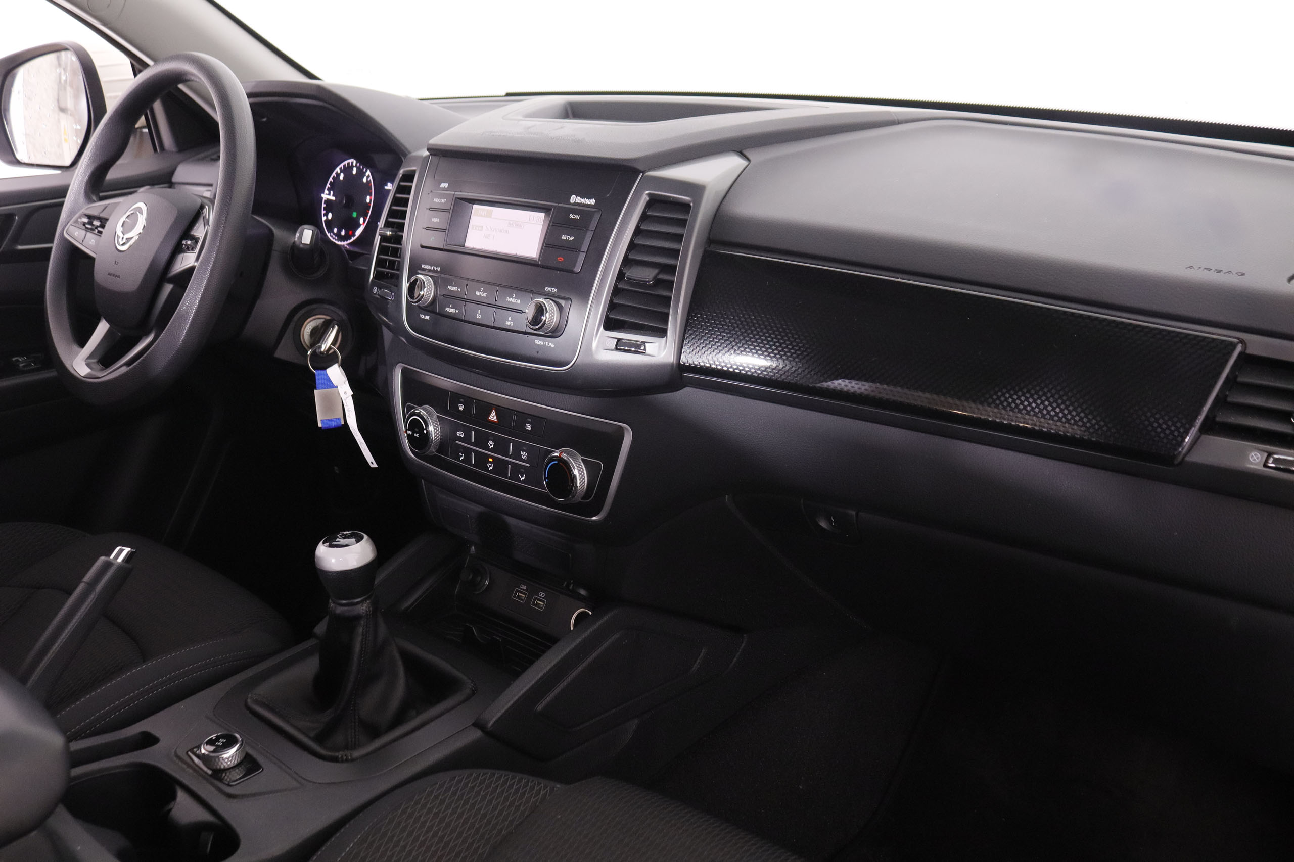 Ssangyong Musso 2.2 SPORTS D 22DTR 4X4 DOBLE CABINA 202CV 5P # IVA DEDUCIBLE, PARKTRONIC foto 17