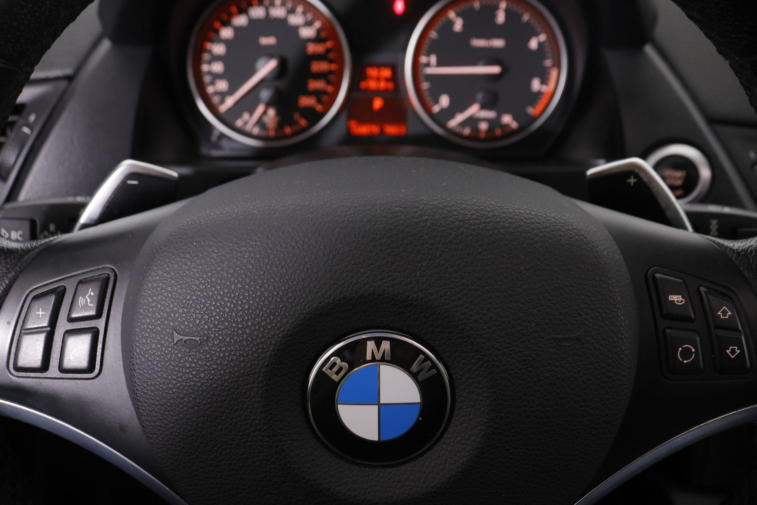 BMW X1 X1 23D XDRIVE AUTO 204CV 5P # CUERO, TECHO ELEC PANORAMICO,NAVY foto 18