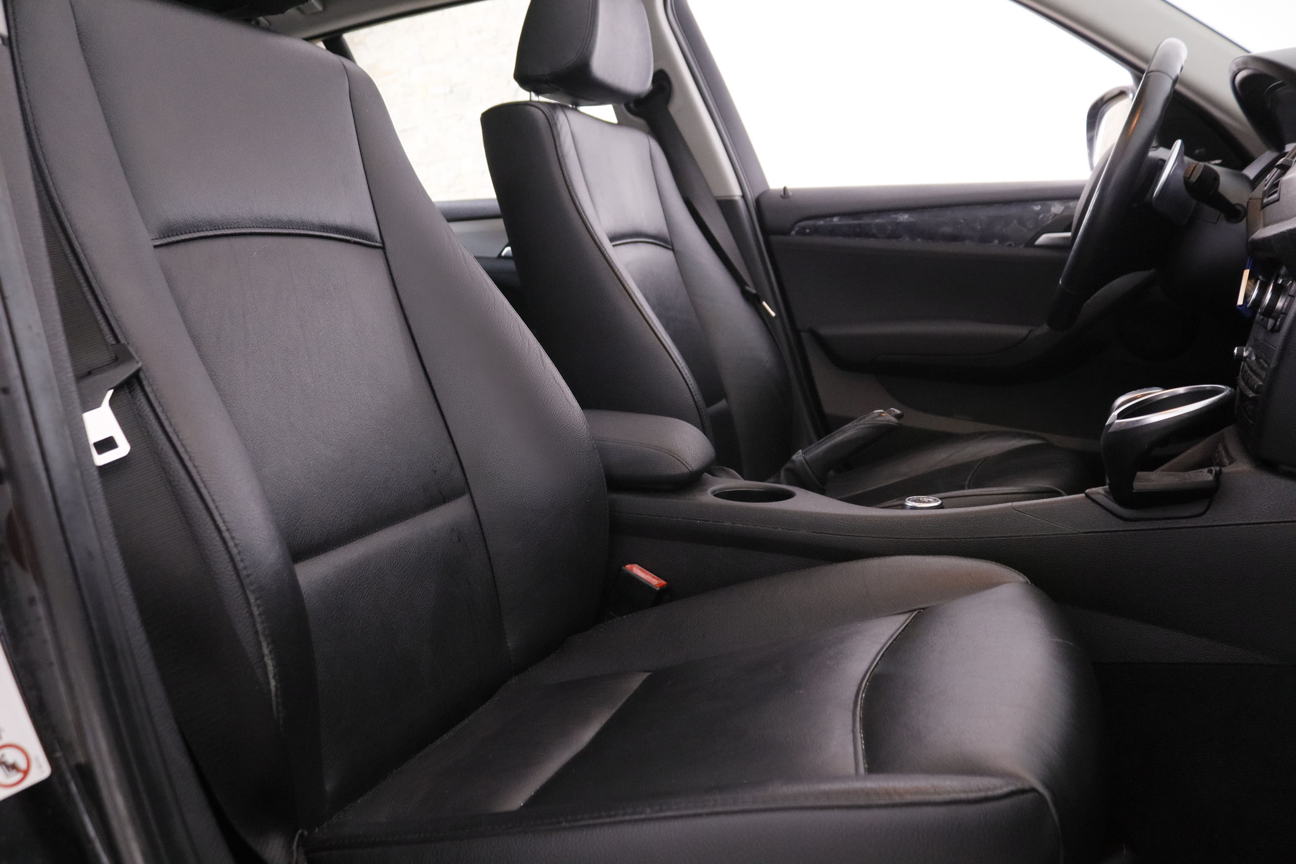 BMW X1 X1 23D XDRIVE AUTO 204CV 5P # CUERO, TECHO ELEC PANORAMICO,NAVY foto 26