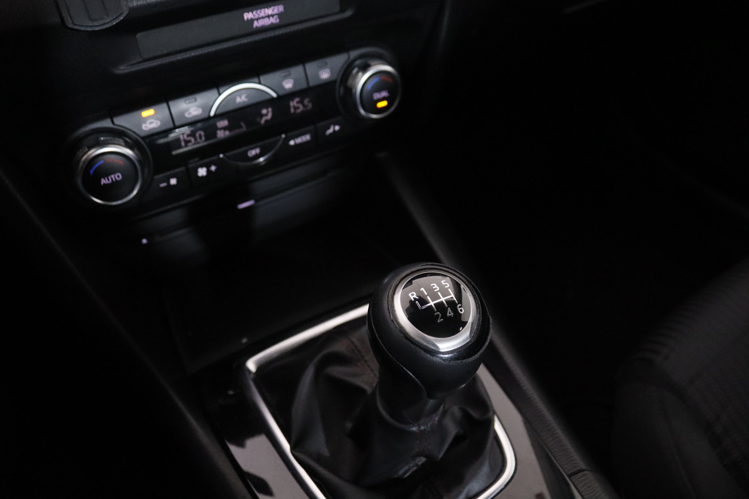 Mazda 3 1.5D SEDAN 105CV 4P # NAVY, PARKTRONIC foto 20