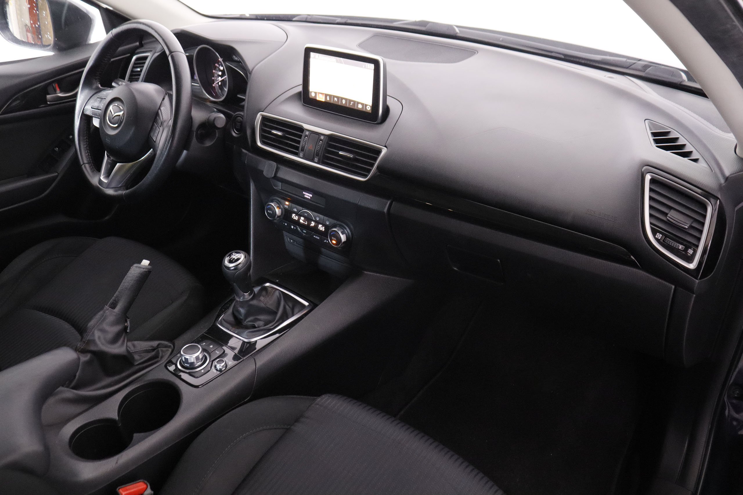 Mazda 3 1.5D SEDAN 105CV 4P # NAVY, PARKTRONIC foto 15