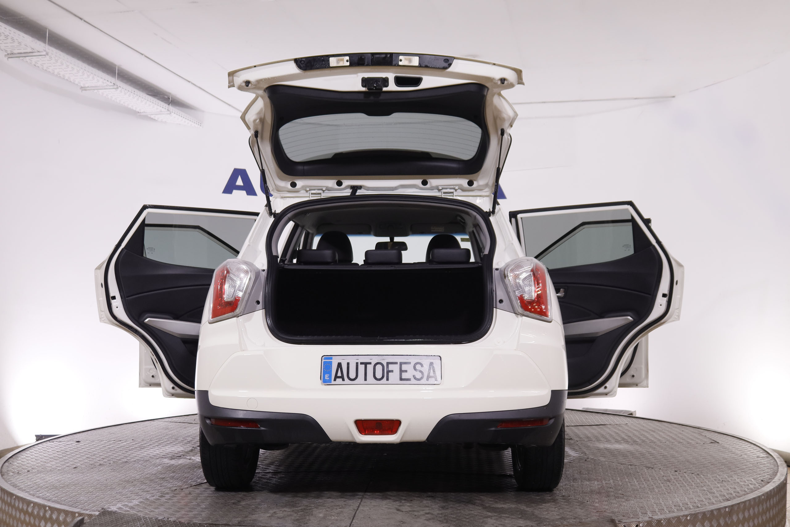 Ssangyong Tivoli 1.6 D16T PREMIUM 4X2 115CV 5P # BLUETOOTH foto 11