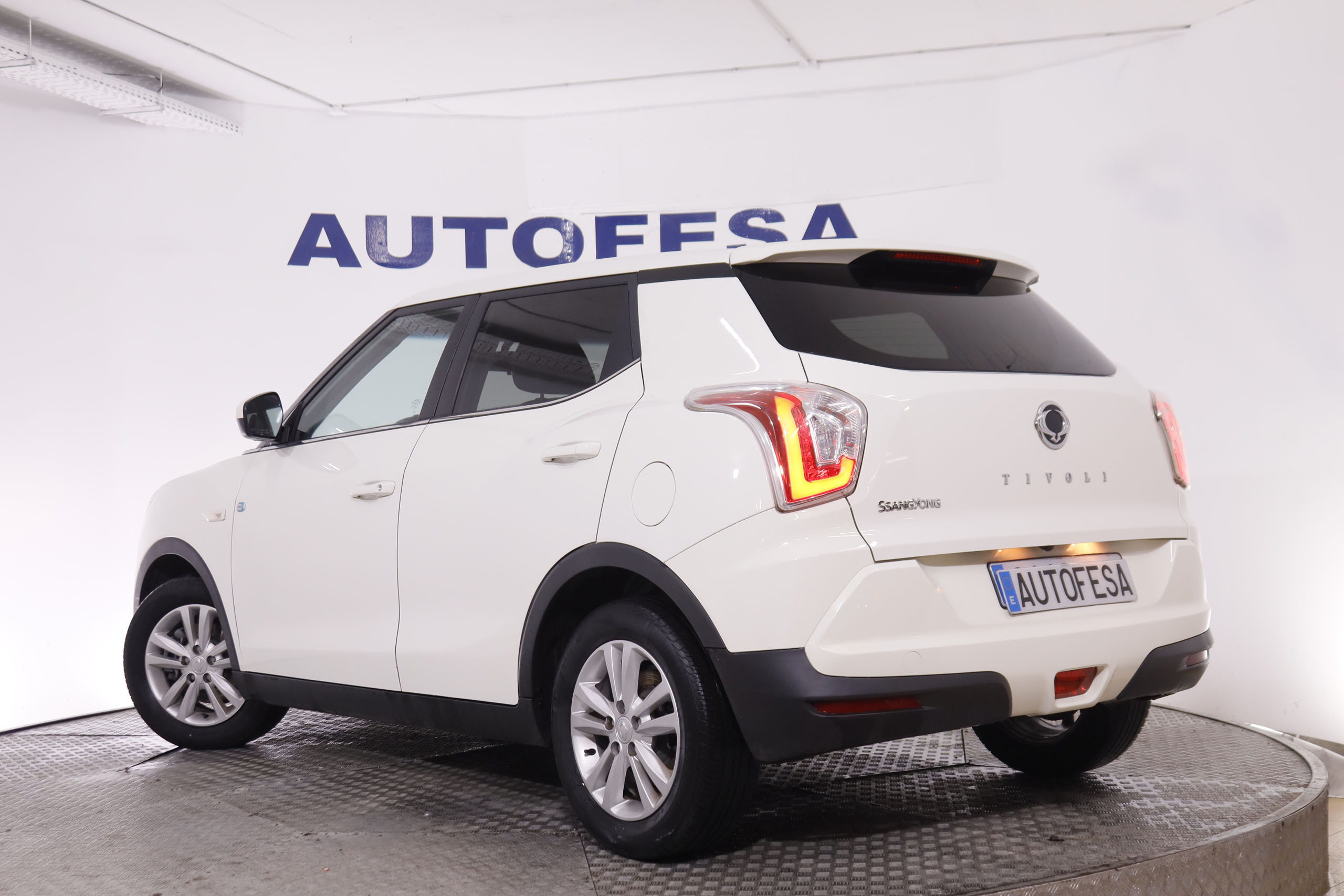 Ssangyong Tivoli 1.6 D16T PREMIUM 4X2 115CV 5P # BLUETOOTH foto 7