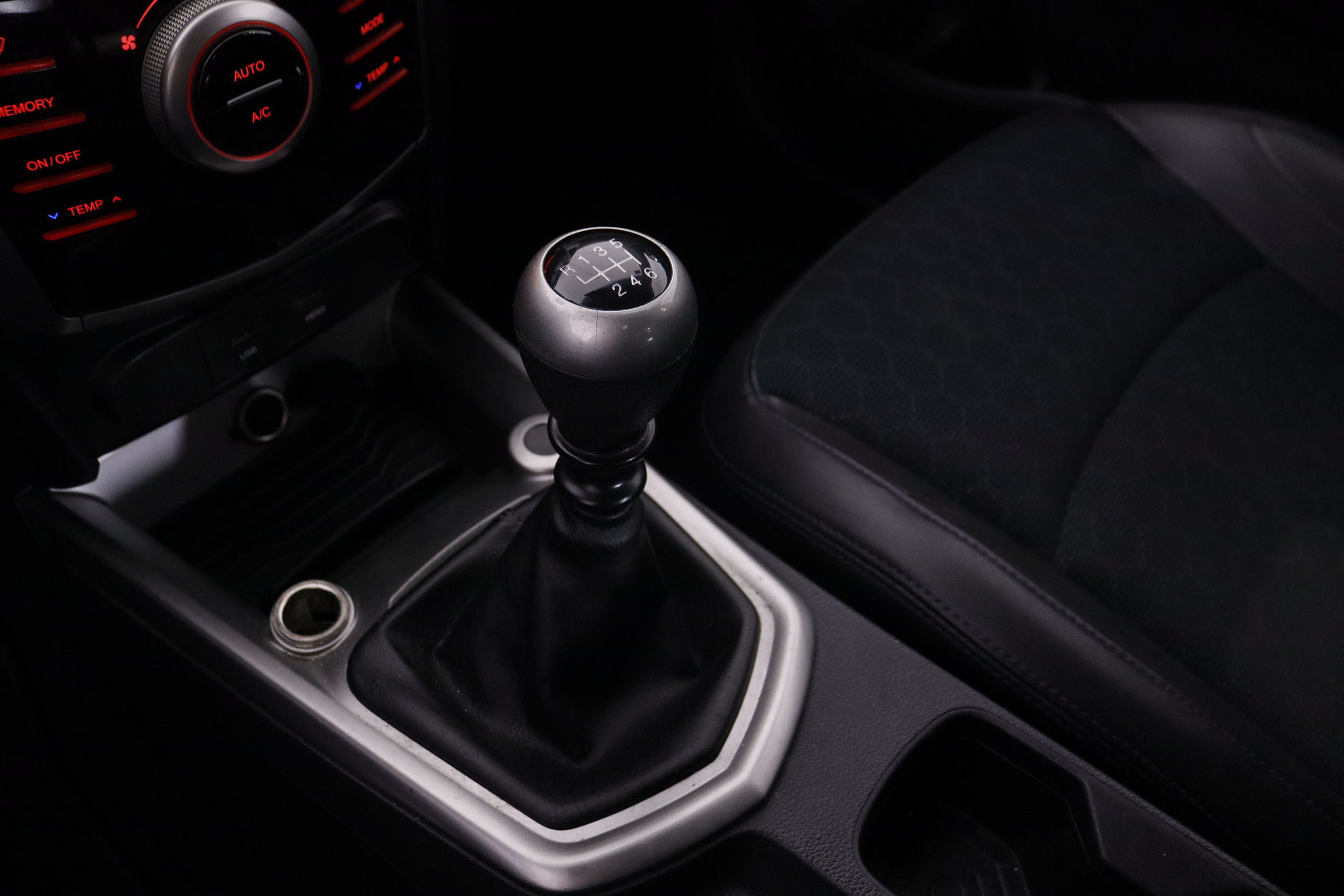 Ssangyong Tivoli 1.6 D16T PREMIUM 4X2 115CV 5P # BLUETOOTH foto 20