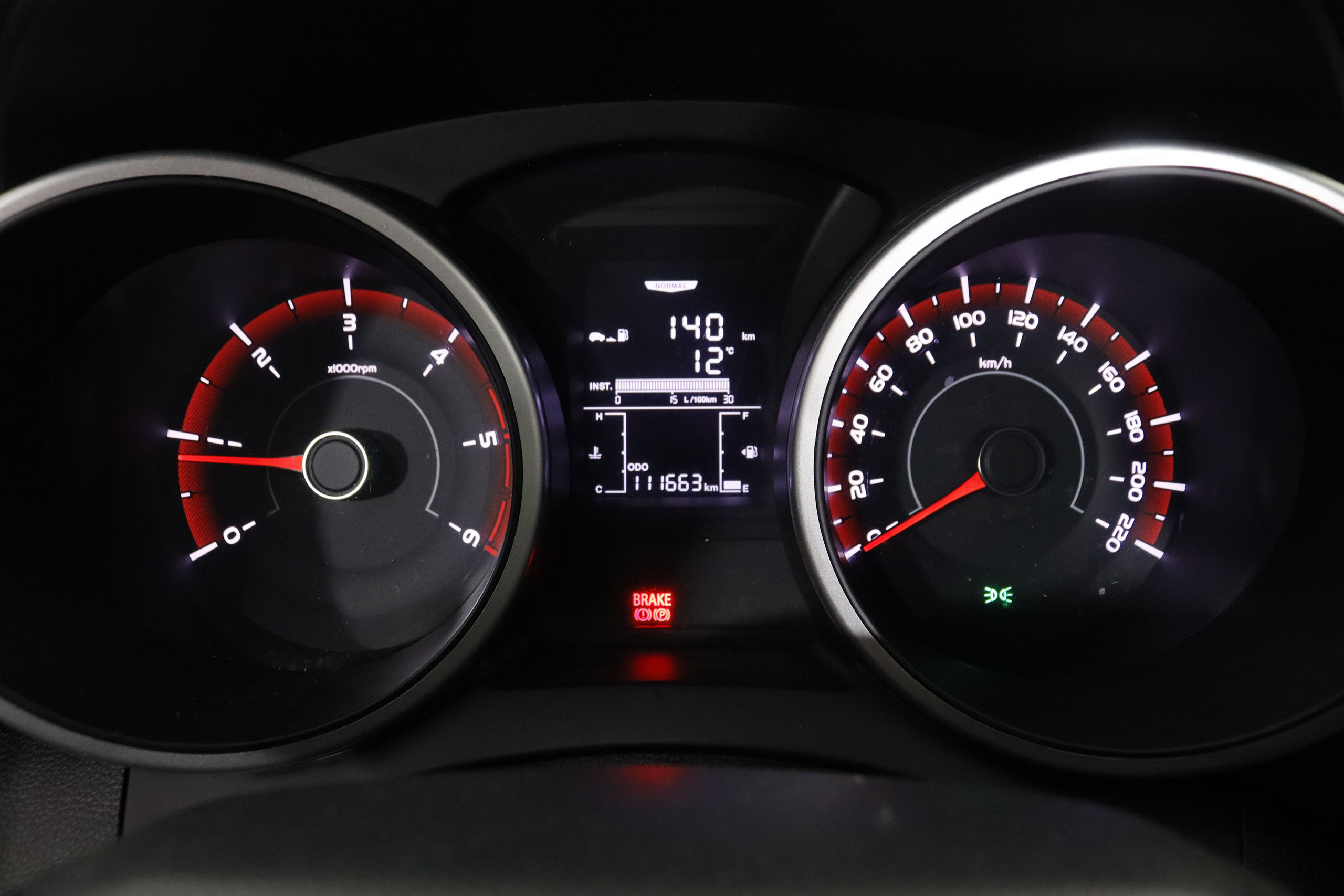 Ssangyong Tivoli 1.6 D16T PREMIUM 4X2 115CV 5P # BLUETOOTH foto 17