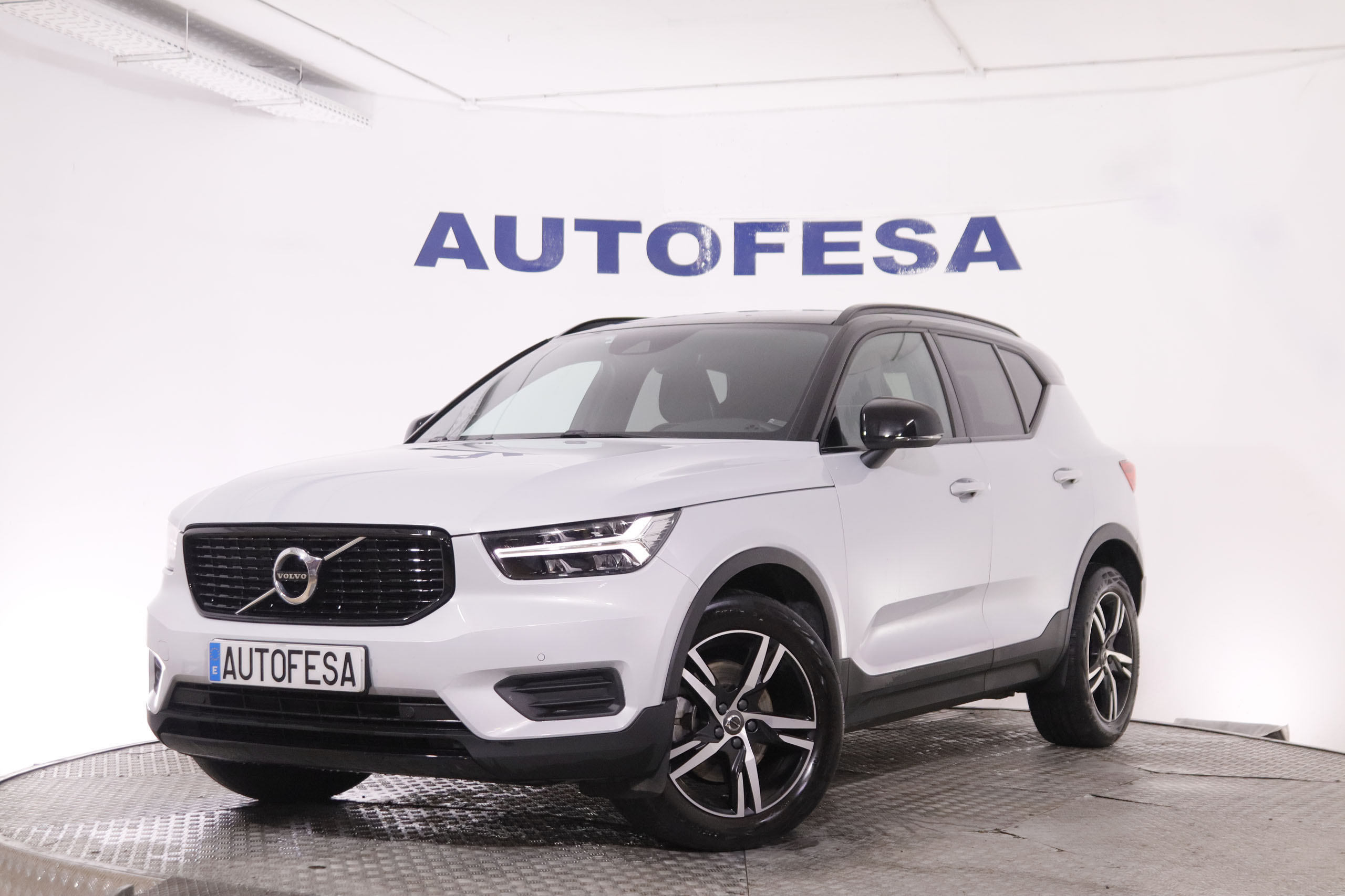Volvo XC40 2.0 B4 HYBRID AWD R DESIGN AUTO 197CV 5P # IVA DEDUCIBLE, NAVY, PARKTRONIC foto 1