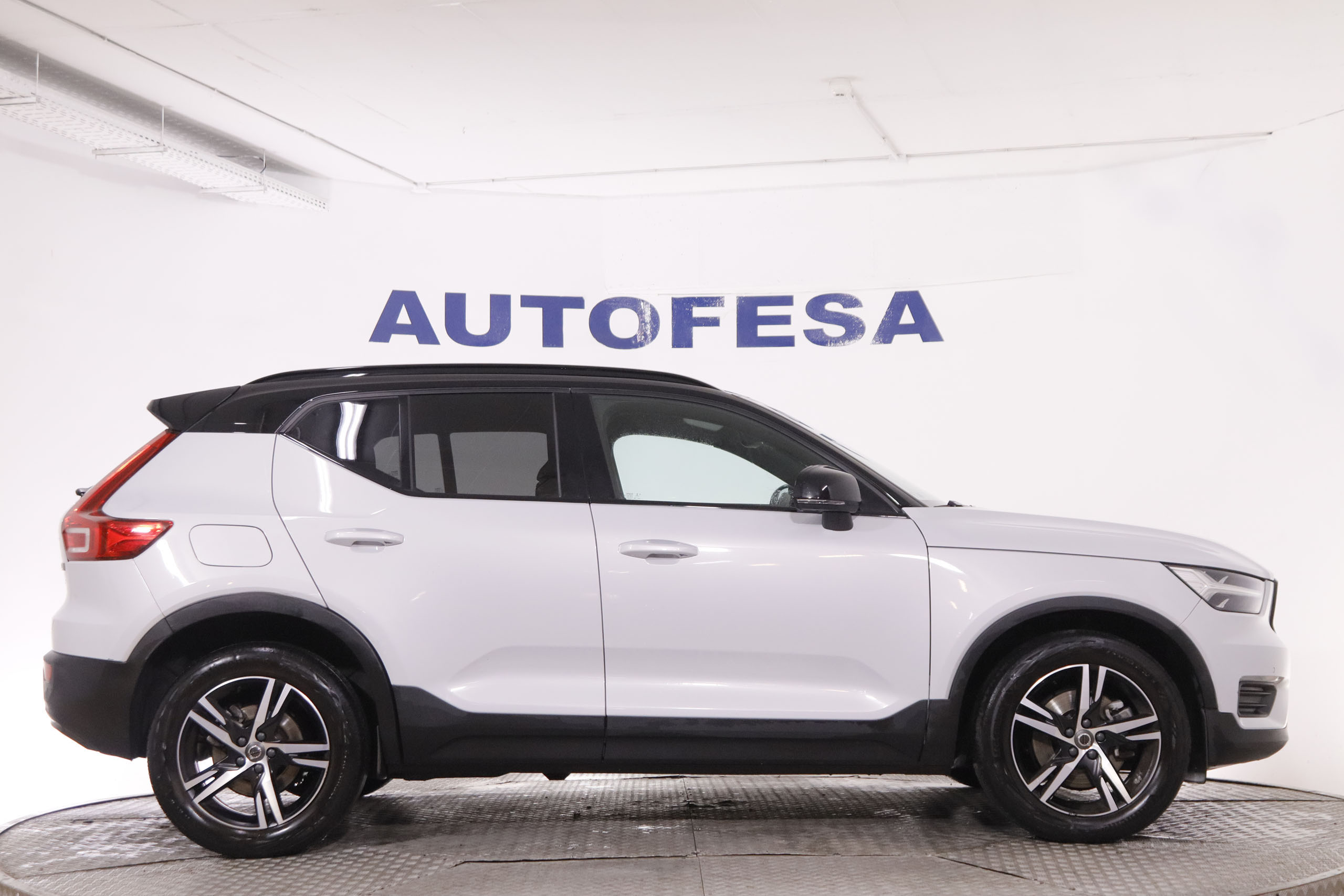 Volvo XC40 2.0 B4 HYBRID AWD R DESIGN AUTO 197CV 5P # IVA DEDUCIBLE, NAVY, PARKTRONIC foto 13