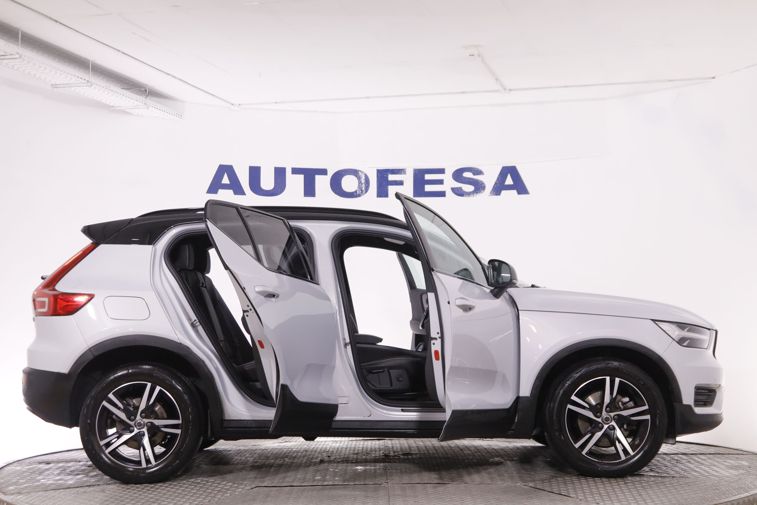 Volvo XC40 2.0 B4 HYBRID AWD R DESIGN AUTO 197CV 5P # IVA DEDUCIBLE, NAVY, PARKTRONIC foto 10