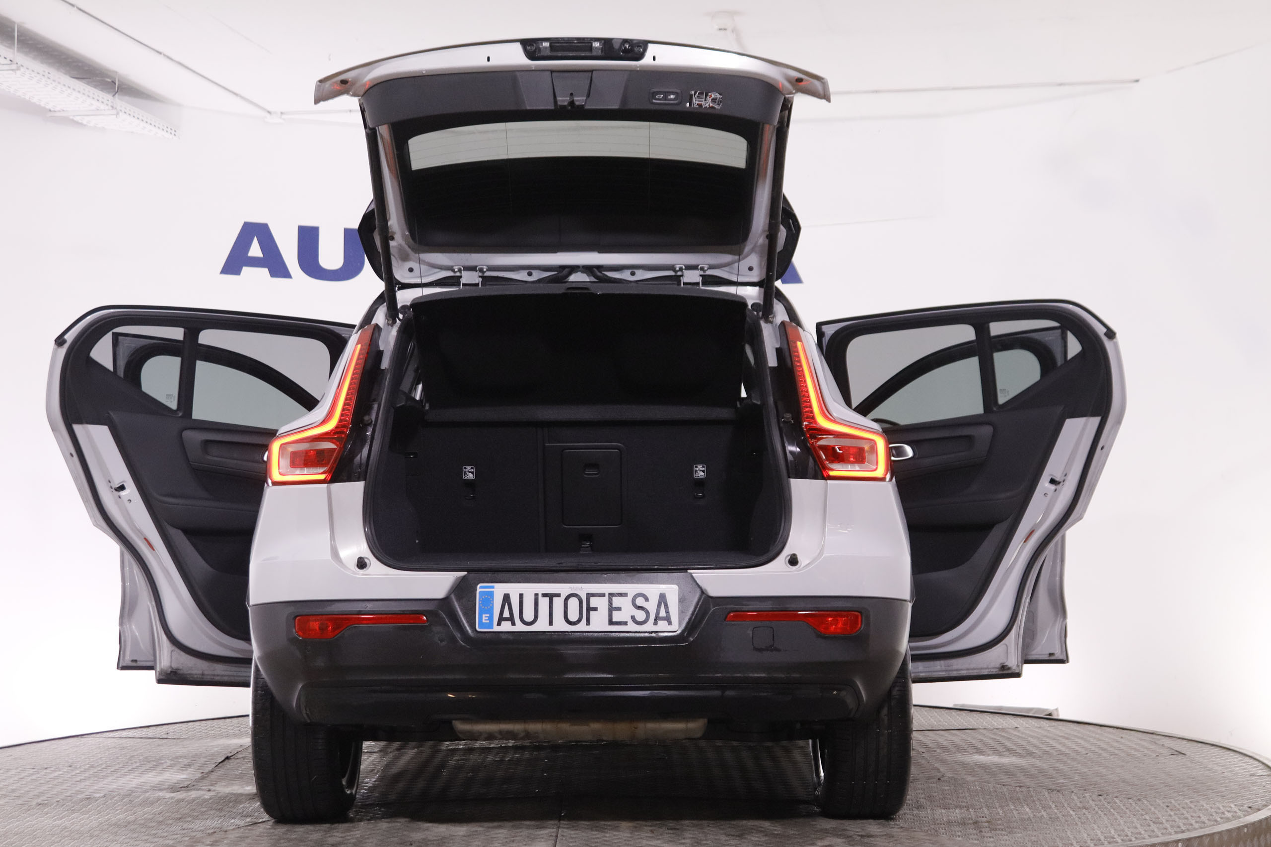 Volvo XC40 2.0 B4 HYBRID AWD R DESIGN AUTO 197CV 5P # IVA DEDUCIBLE, NAVY, PARKTRONIC foto 11