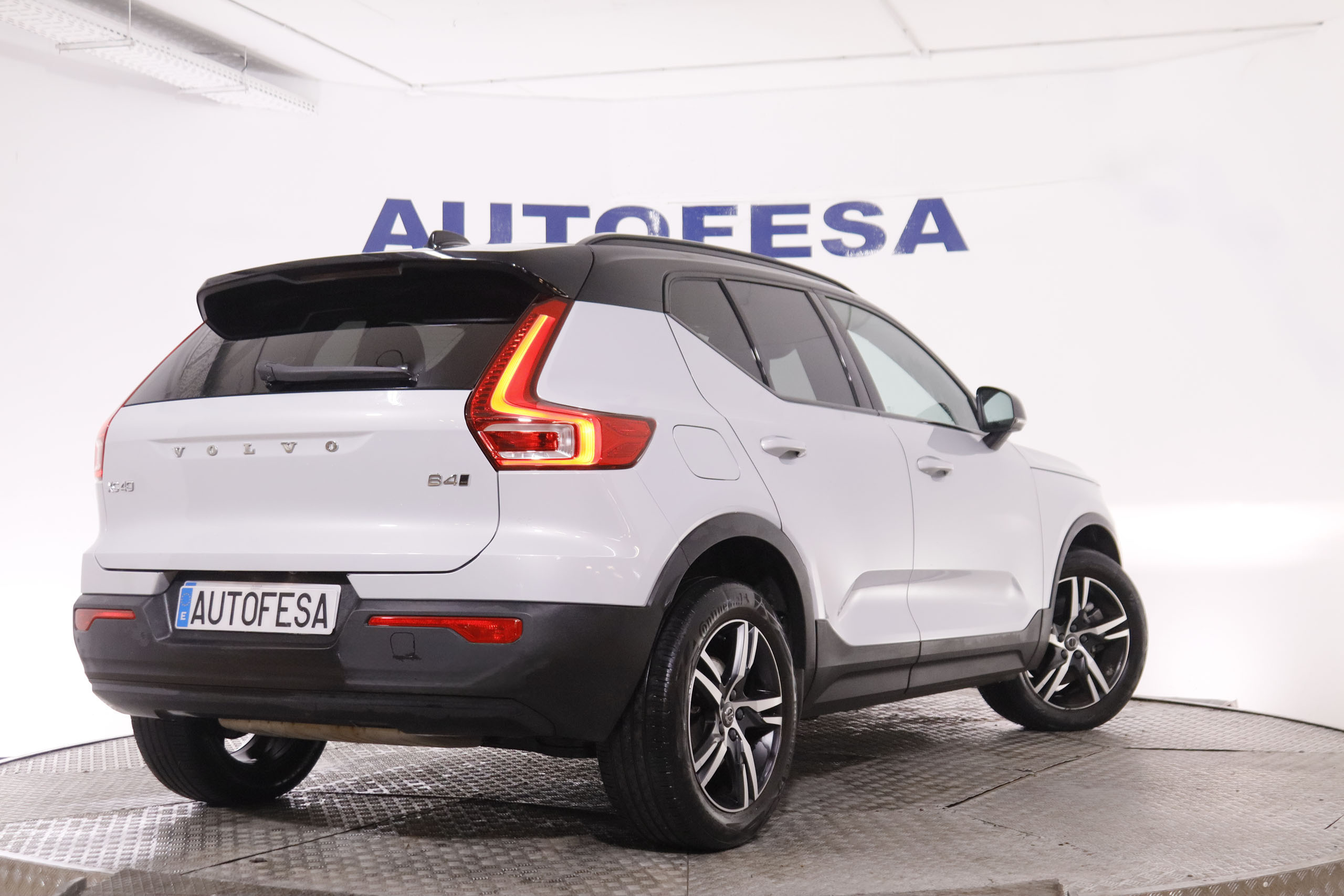 Volvo XC40 2.0 B4 HYBRID AWD R DESIGN AUTO 197CV 5P # IVA DEDUCIBLE, NAVY, PARKTRONIC foto 7