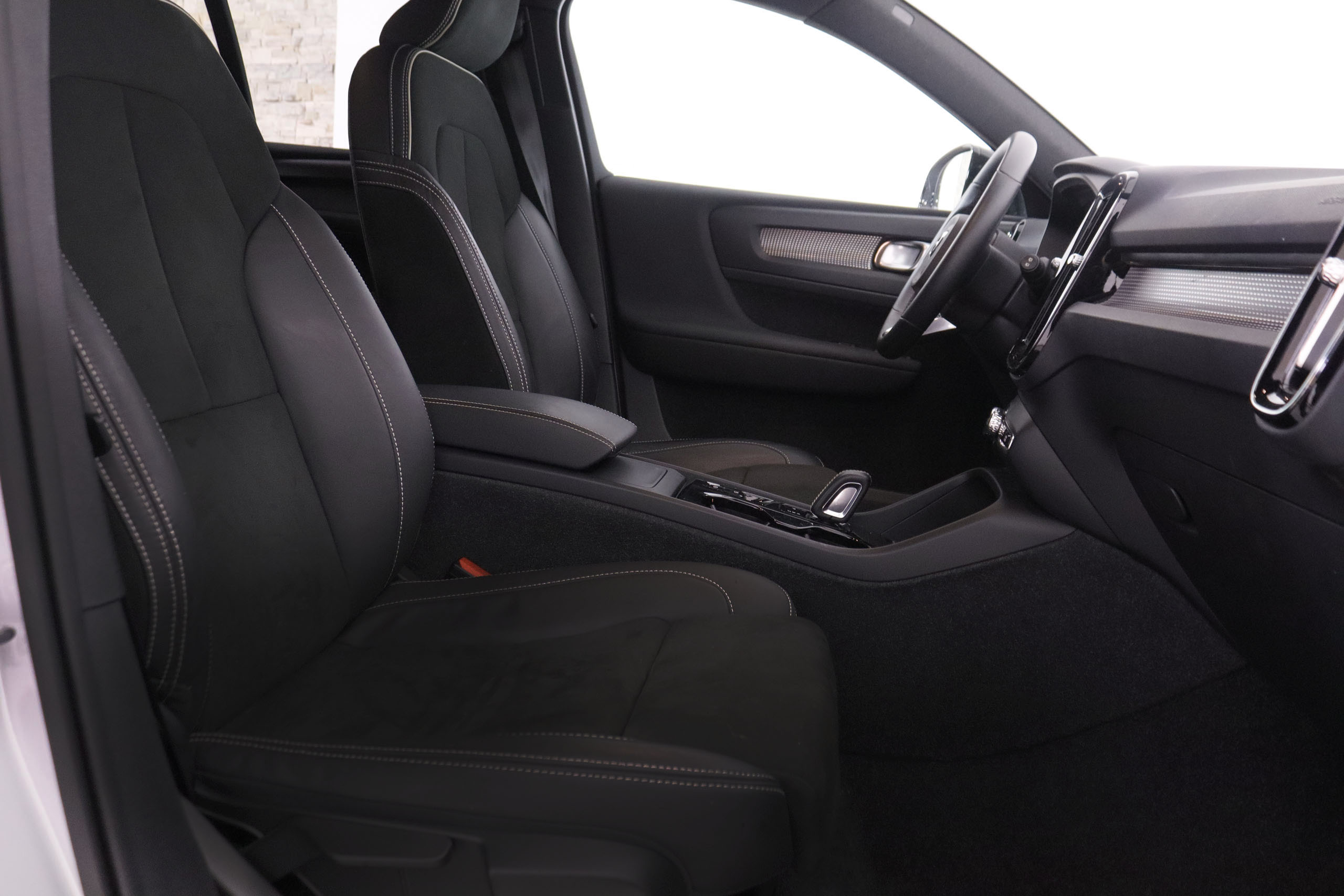 Volvo XC40 2.0 B4 HYBRID AWD R DESIGN AUTO 197CV 5P # IVA DEDUCIBLE, NAVY, PARKTRONIC foto 24