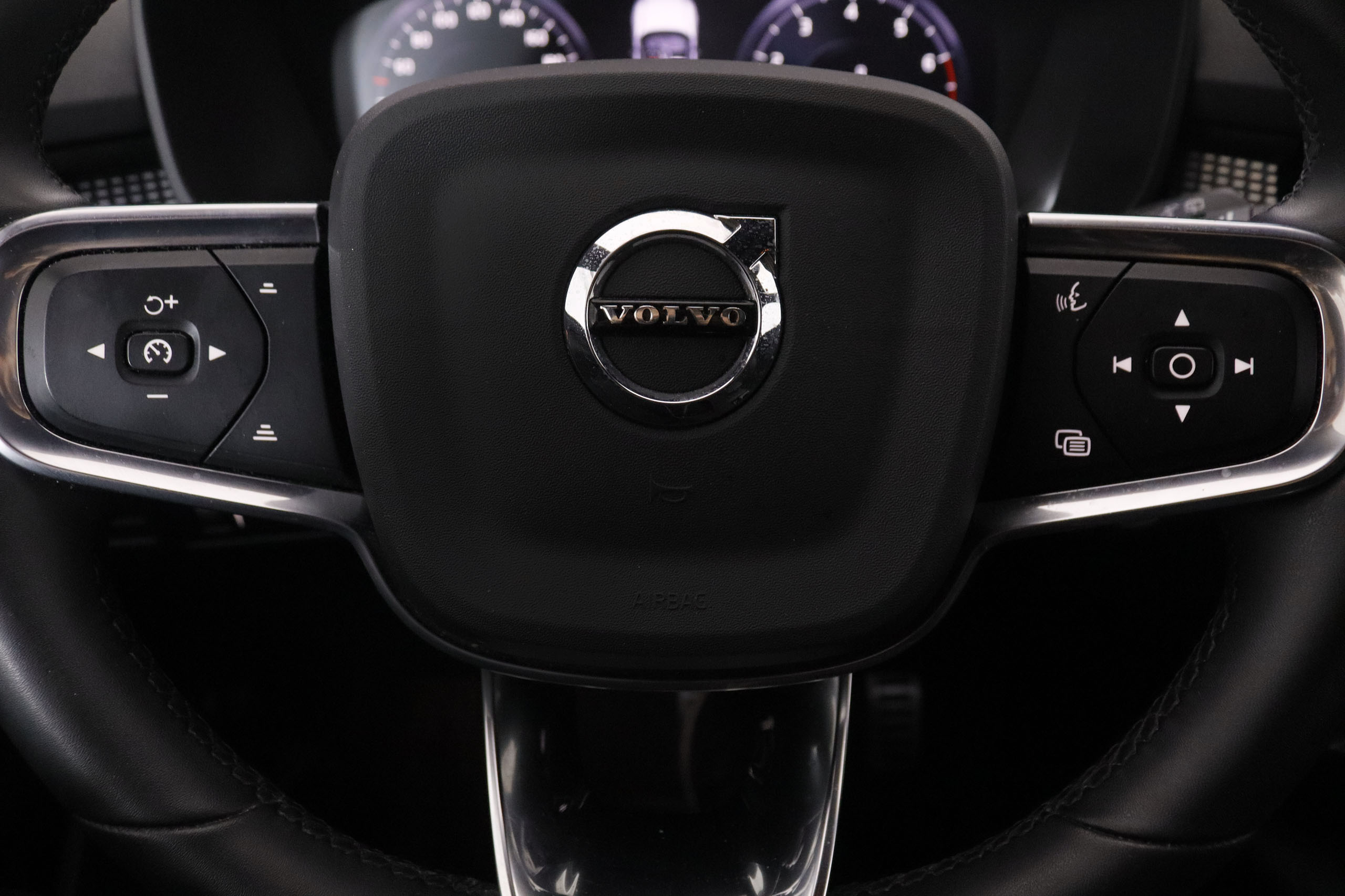 Volvo XC40 2.0 B4 HYBRID AWD R DESIGN AUTO 197CV 5P # IVA DEDUCIBLE, NAVY, PARKTRONIC foto 17