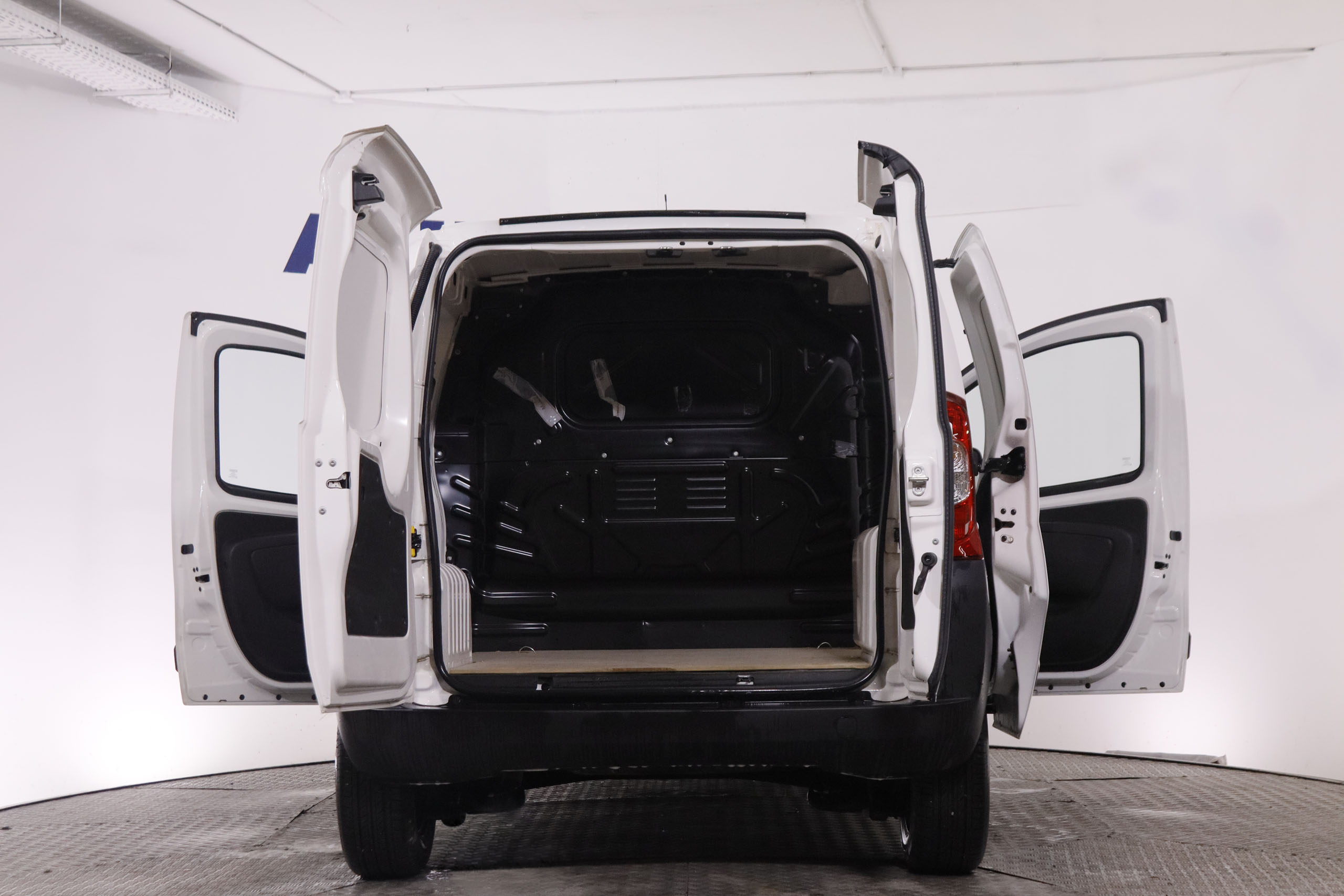 Fiat Fiorino 1.3 CARGO MJET SX 95CV 4P # IVA DEDUCIBLE foto 3