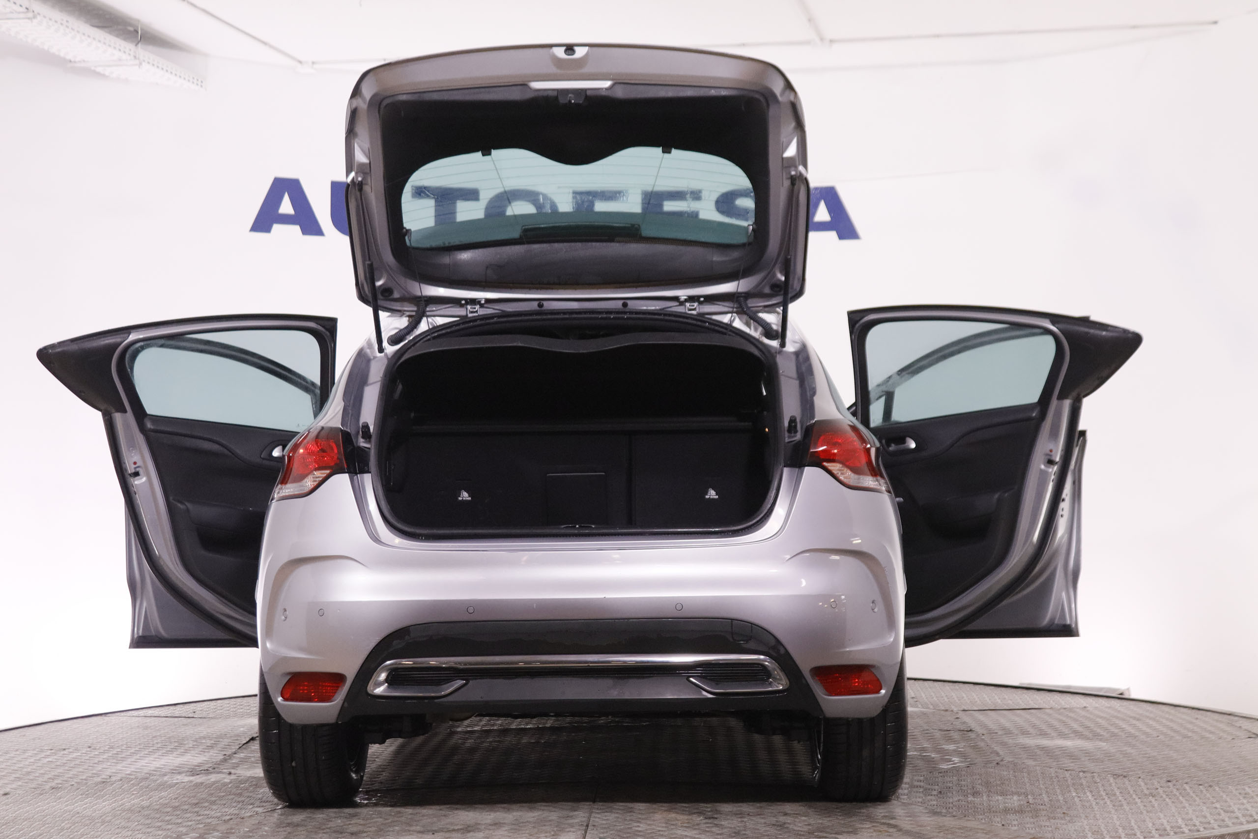 DS DS 4 1.2 PURE TECH SO CHIC 130CV 5P # NAVY, PARKTRONIC foto 10