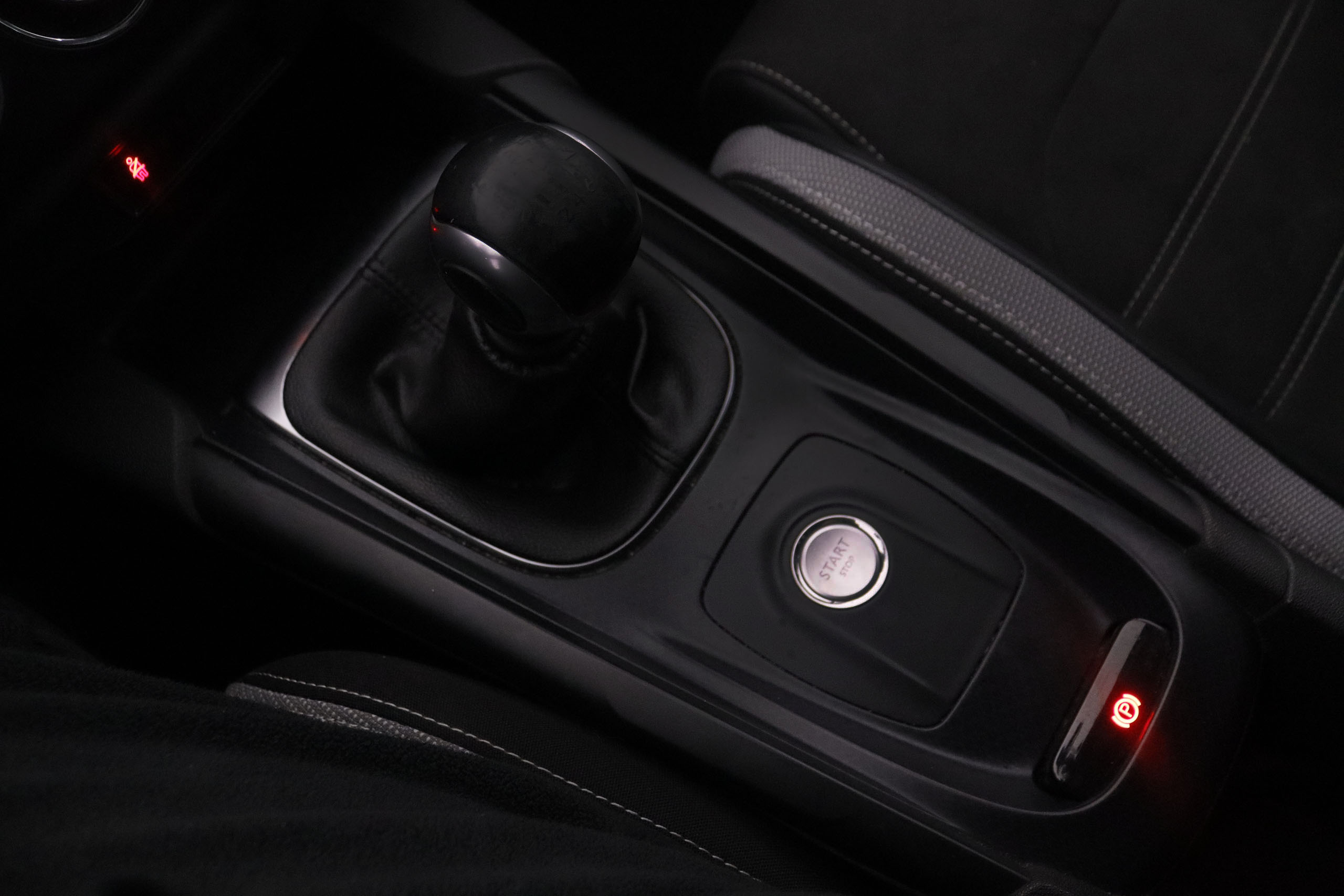 DS DS 4 1.2 PURE TECH SO CHIC 130CV 5P # NAVY, PARKTRONIC foto 21