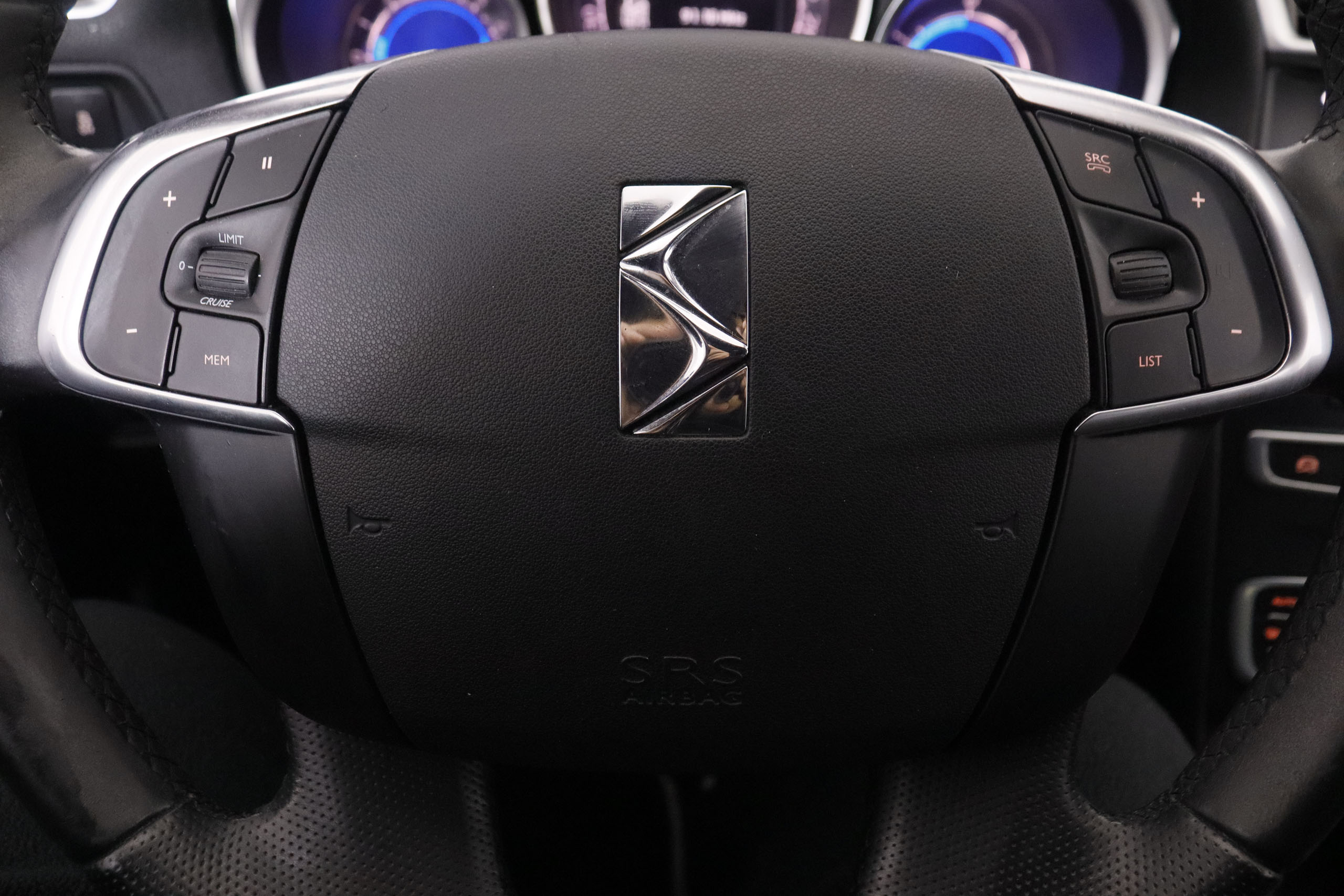 DS DS 4 1.2 PURE TECH SO CHIC 130CV 5P # NAVY, PARKTRONIC foto 17