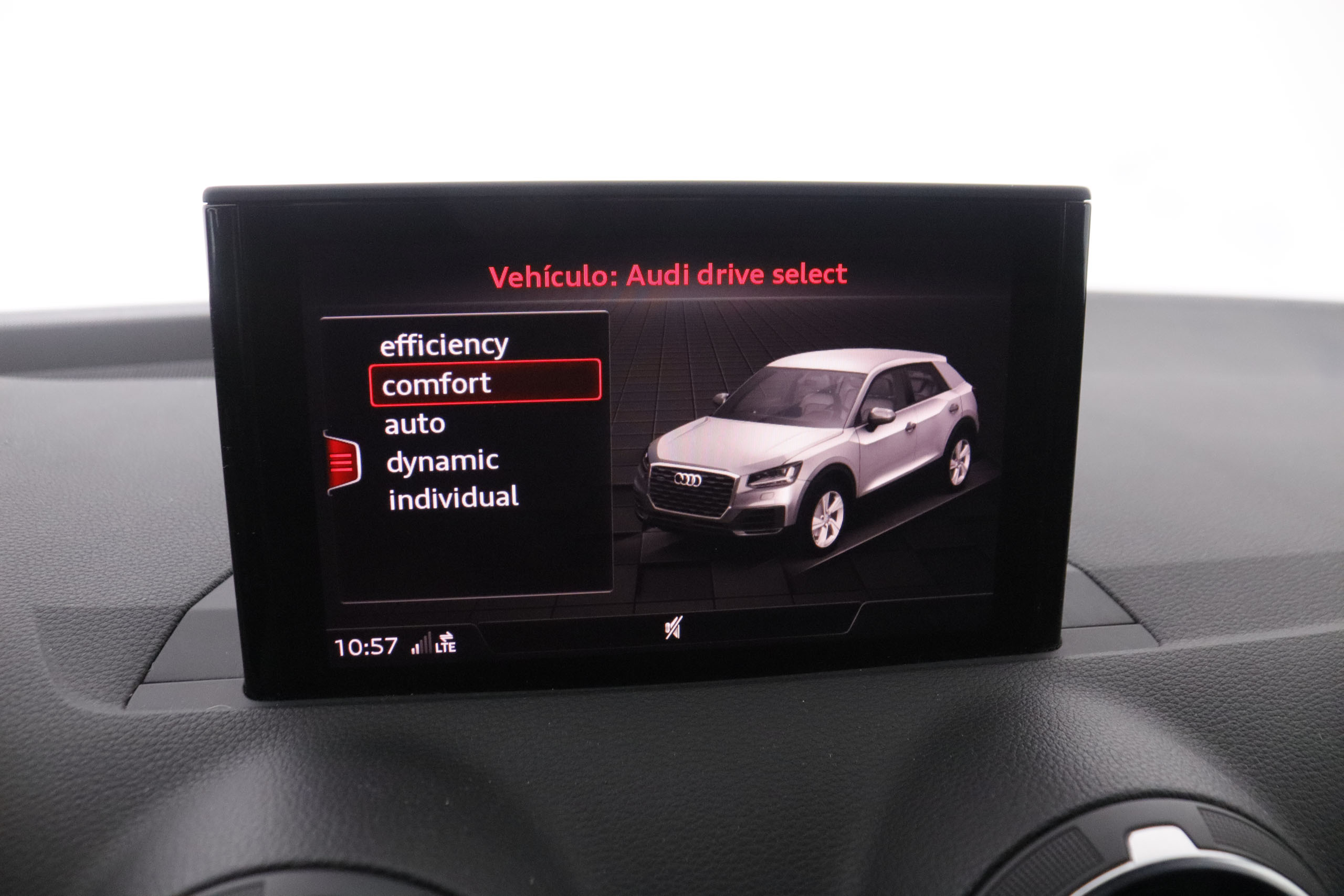 Audi Q2 1.4 TFSI S LINE STRONIC AUTO 150CV 5P # NAVY, PARKTRONIC foto 22