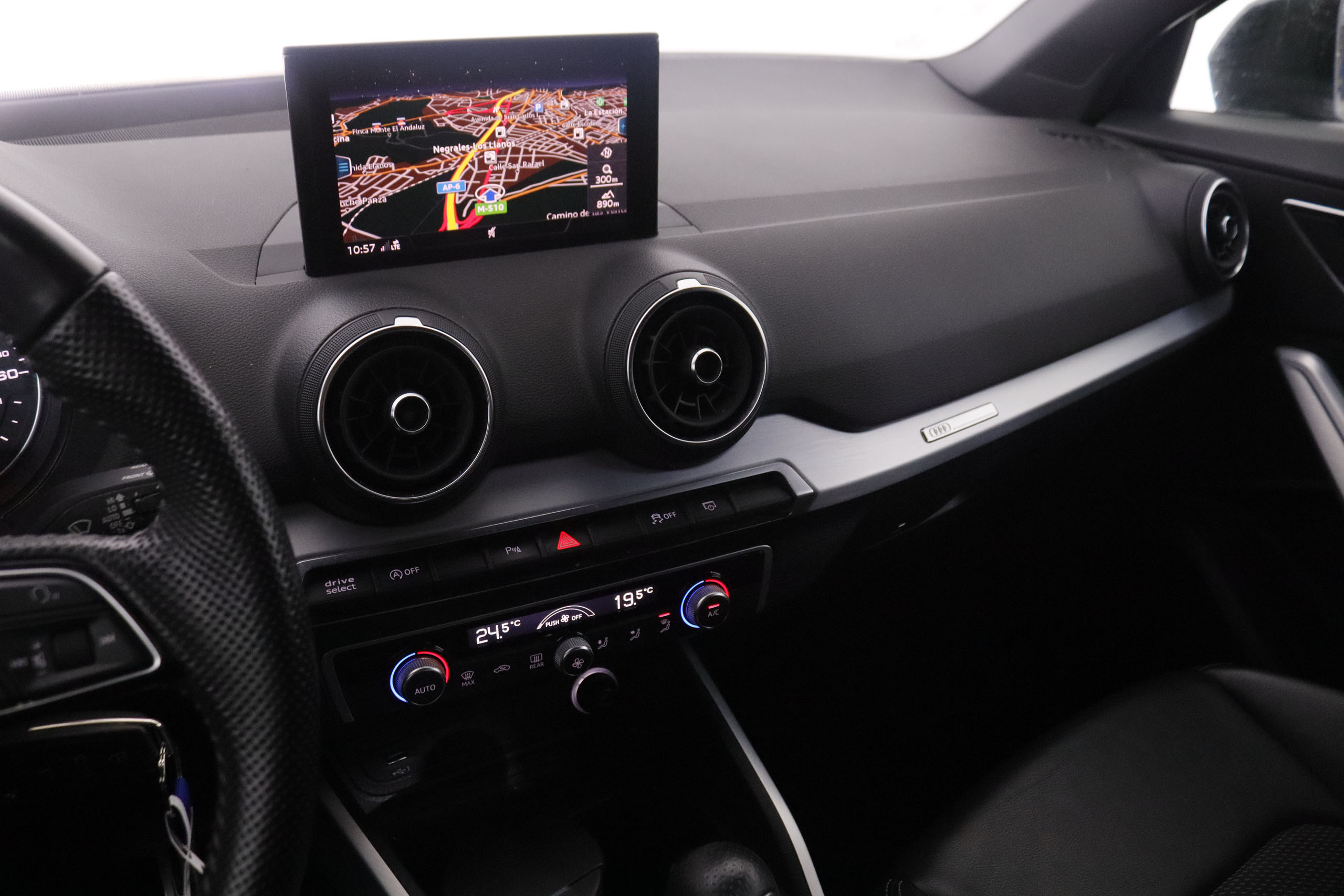 Audi Q2 1.4 TFSI S LINE STRONIC AUTO 150CV 5P # NAVY, PARKTRONIC foto 18