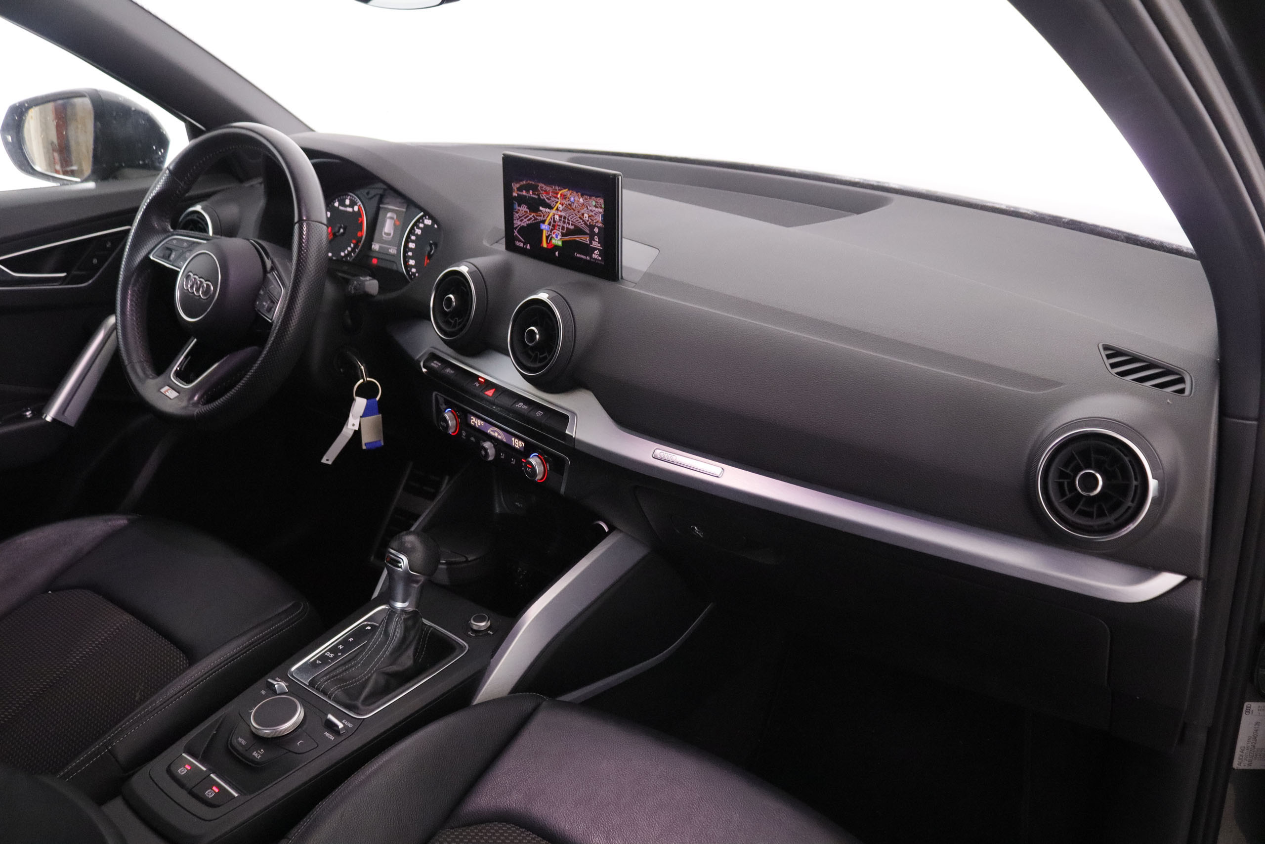 Audi Q2 1.4 TFSI S LINE STRONIC AUTO 150CV 5P # NAVY, PARKTRONIC foto 14