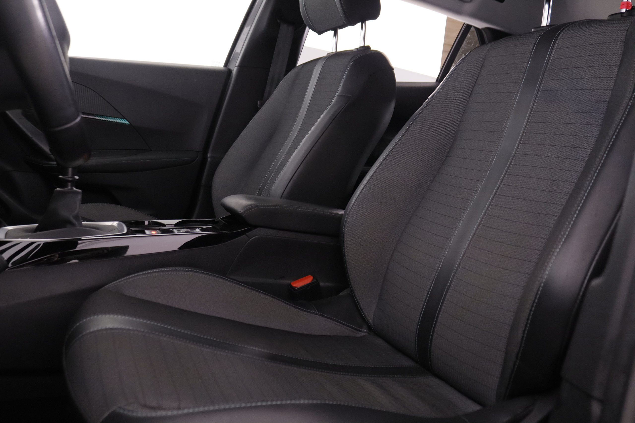 Peugeot 2008 1.2 ALLURE PACK 130CV 5P # PARKTRONIC 1.2 ALLURE PACK 130CV 5P # PARKTRONIC foto 24