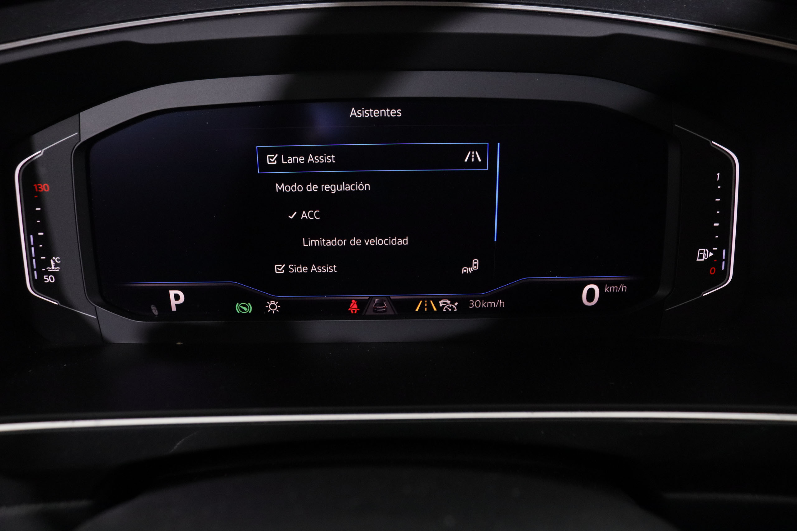 Volkswagen Tiguan TIGUAN 2.0 TSI R-LINE 4MOTION 190CV DSG 5P # , NAVY, TECHO ELECTRICO PANORAMICO, FAROS LED foto 20