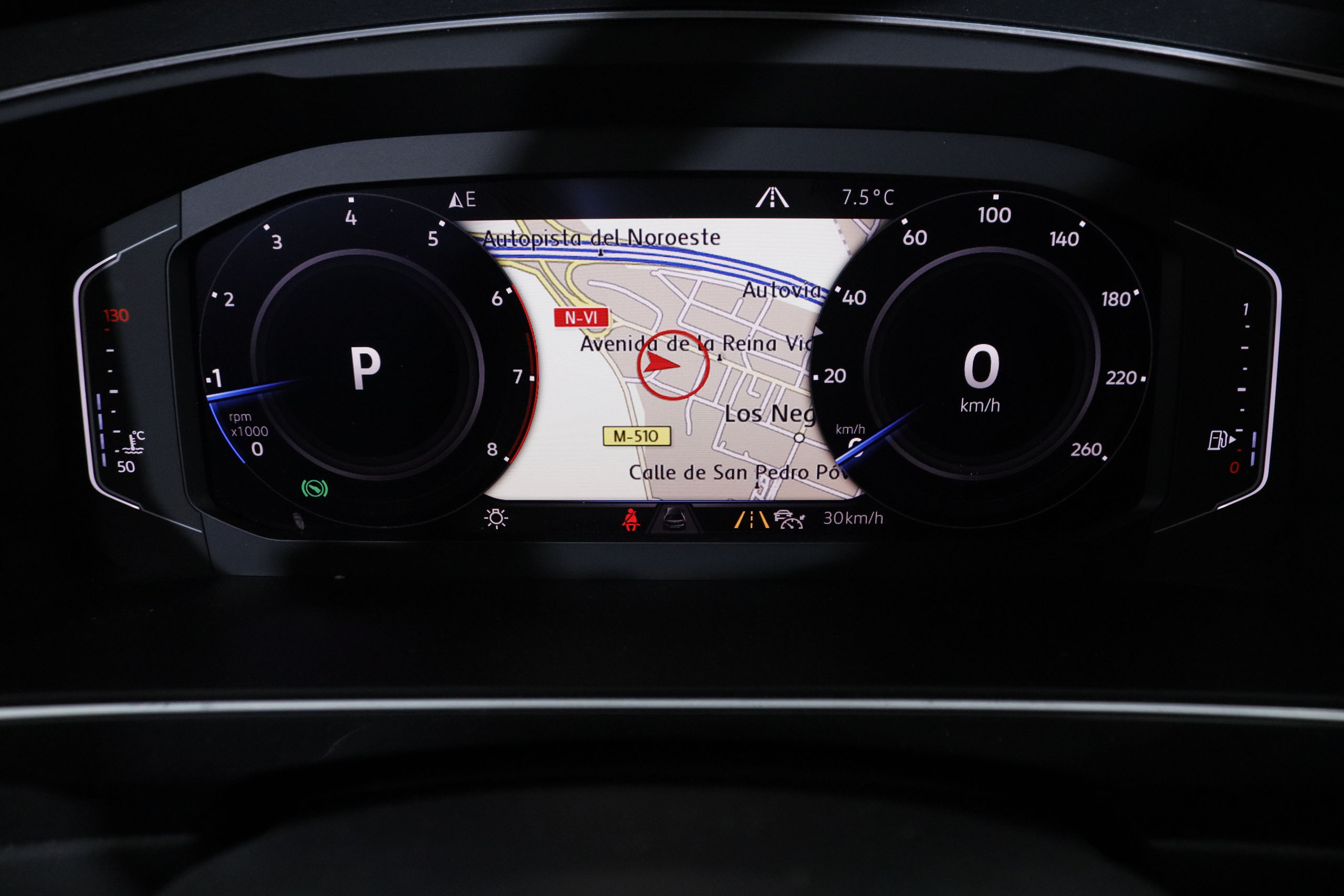 Volkswagen Tiguan TIGUAN 2.0 TSI R-LINE 4MOTION 190CV DSG 5P # , NAVY, TECHO ELECTRICO PANORAMICO, FAROS LED foto 18