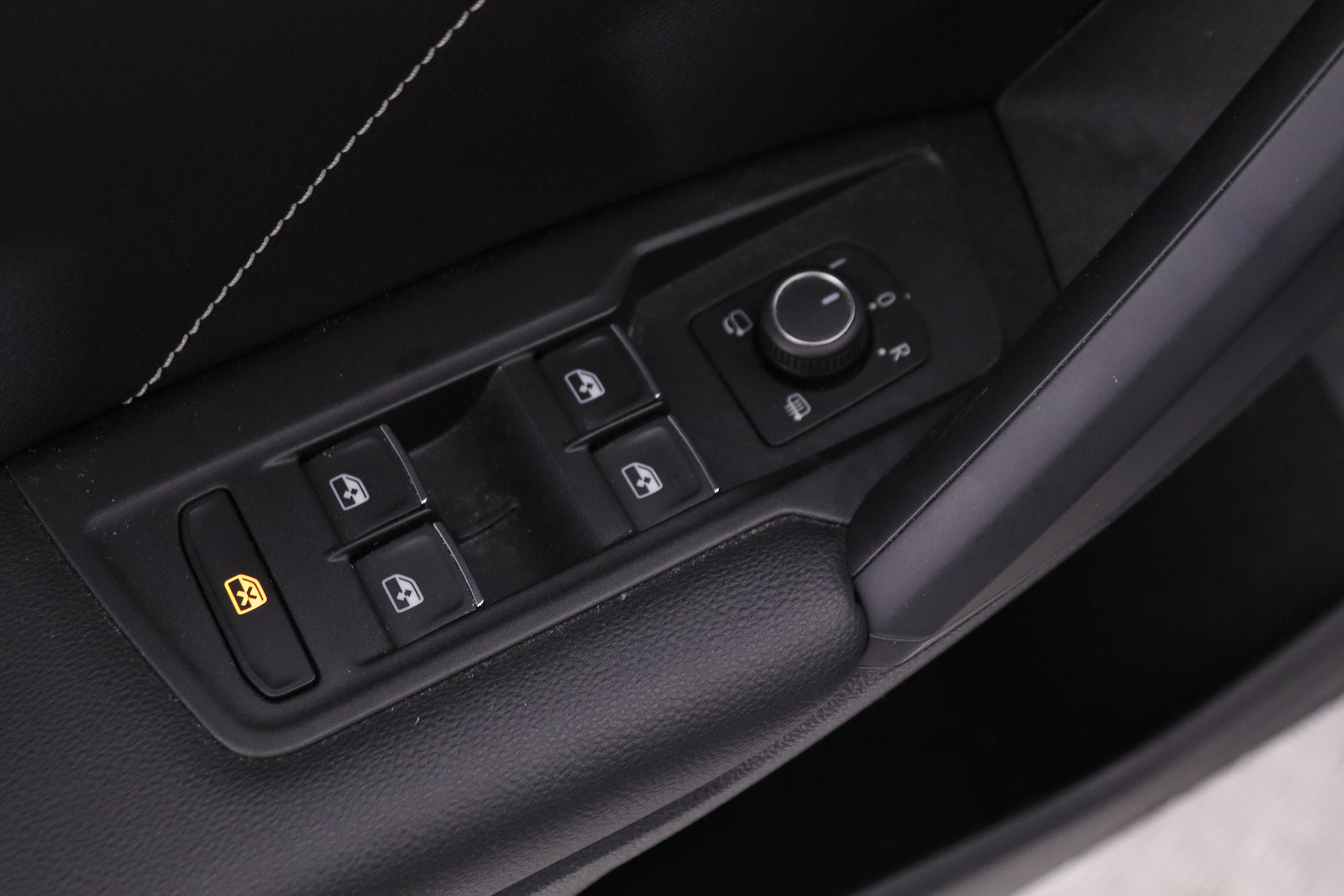 Volkswagen Tiguan TIGUAN 2.0 TSI R-LINE 4MOTION 190CV DSG 5P # , NAVY, TECHO ELECTRICO PANORAMICO, FAROS LED foto 28