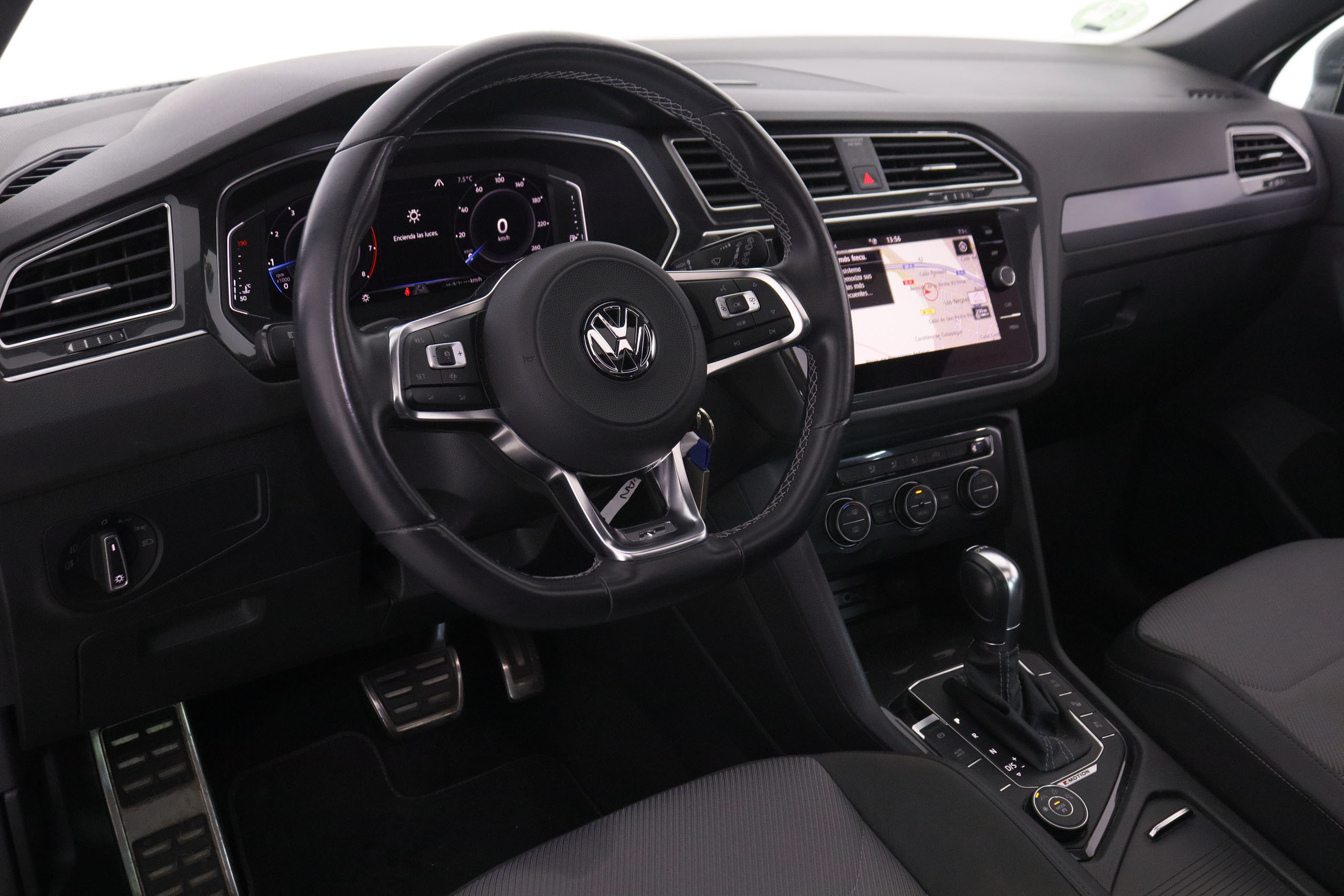 Volkswagen Tiguan TIGUAN 2.0 TSI R-LINE 4MOTION 190CV DSG 5P # , NAVY, TECHO ELECTRICO PANORAMICO, FAROS LED foto 15