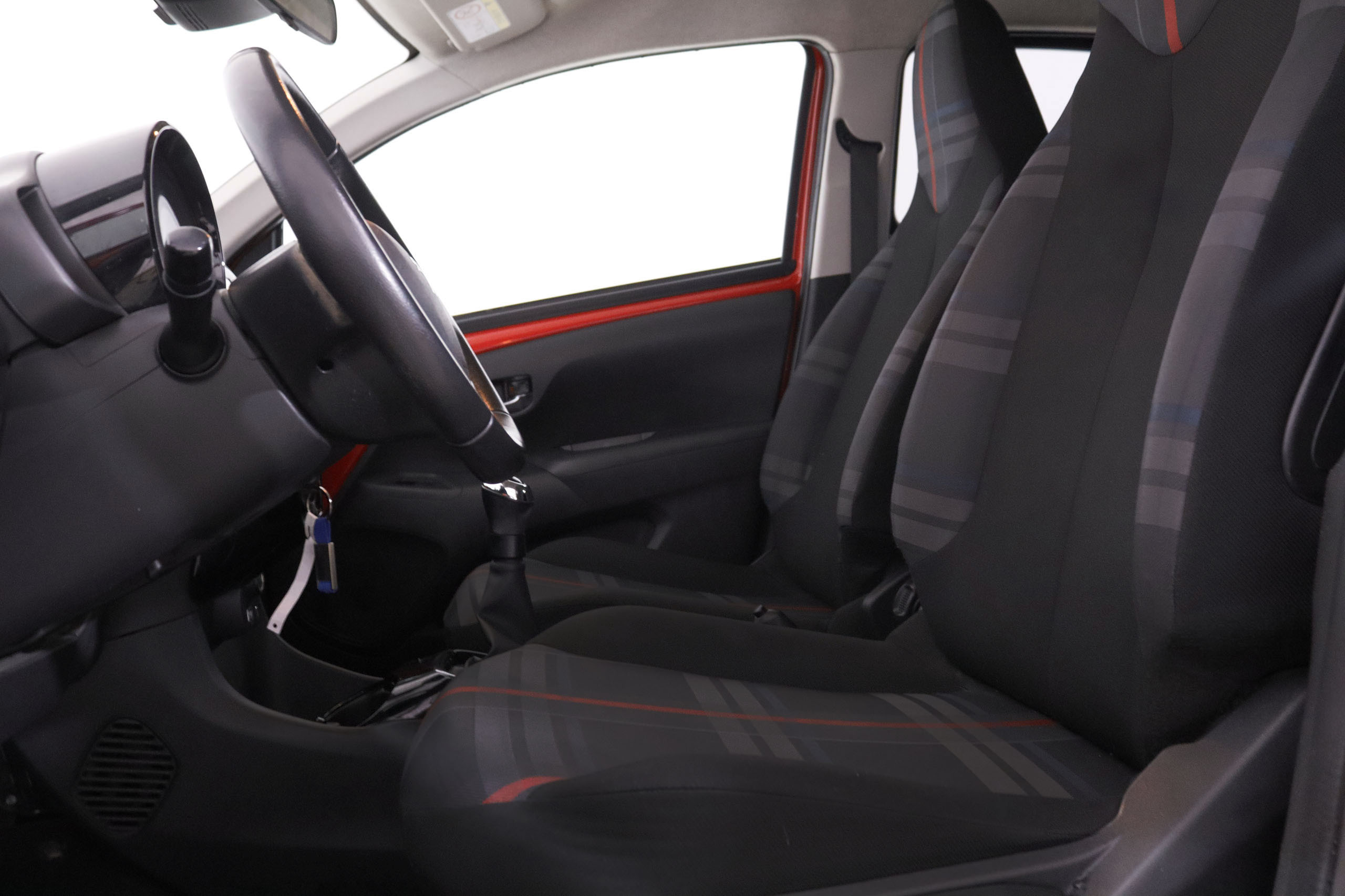 Peugeot 108 1.2 GT LINE 82CV 5P # NAVY, PARKTRONIC foto 24