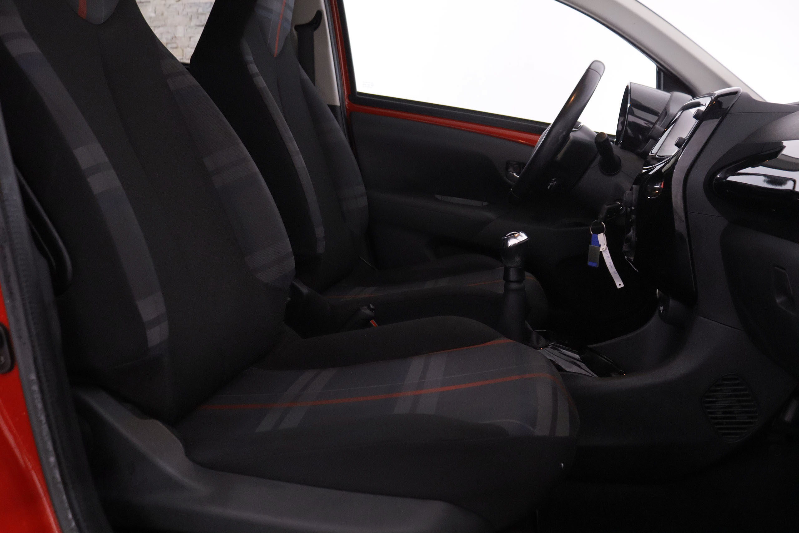 Peugeot 108 1.2 GT LINE 82CV 5P # NAVY, PARKTRONIC foto 25