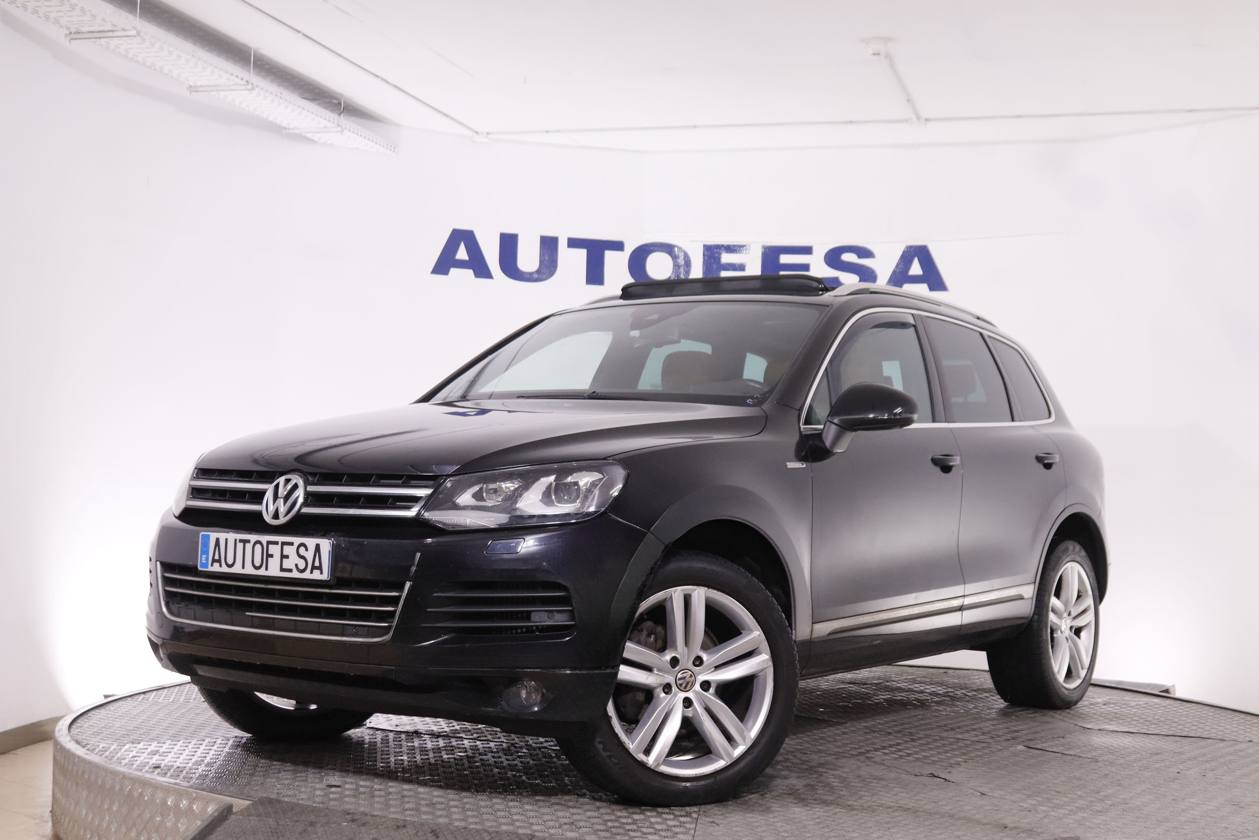 Volkswagen Touareg 3.0 TDI V6 PREMIUM AUTO 245CV 5P # CUERO, TECHO ELEC PANORAMICO, NAVY, PARKTRONIC foto 1