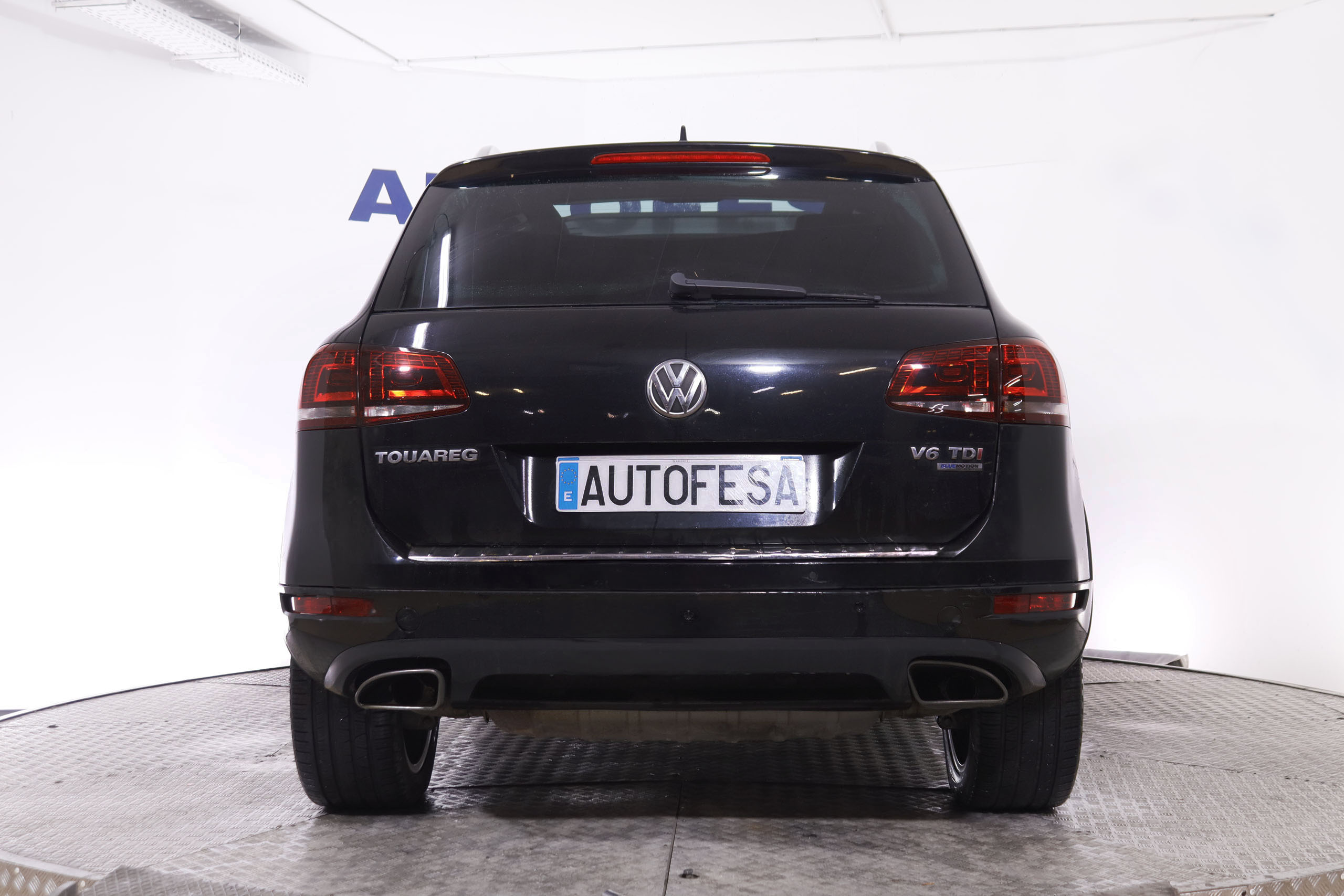 Volkswagen Touareg 3.0 TDI V6 PREMIUM AUTO 245CV 5P # CUERO, TECHO ELEC PANORAMICO, NAVY, PARKTRONIC foto 6
