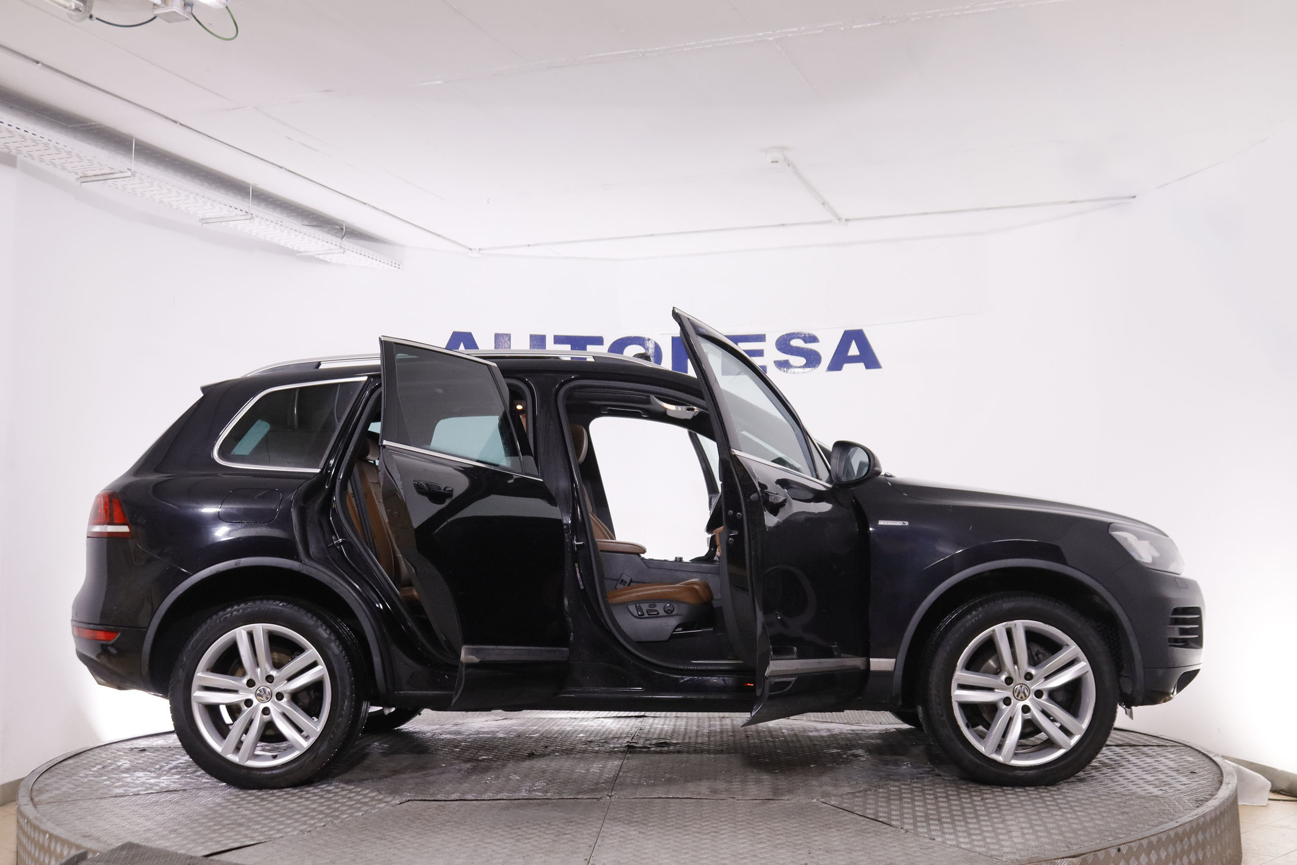 Volkswagen Touareg 3.0 TDI V6 PREMIUM AUTO 245CV 5P # CUERO, TECHO ELEC PANORAMICO, NAVY, PARKTRONIC foto 11