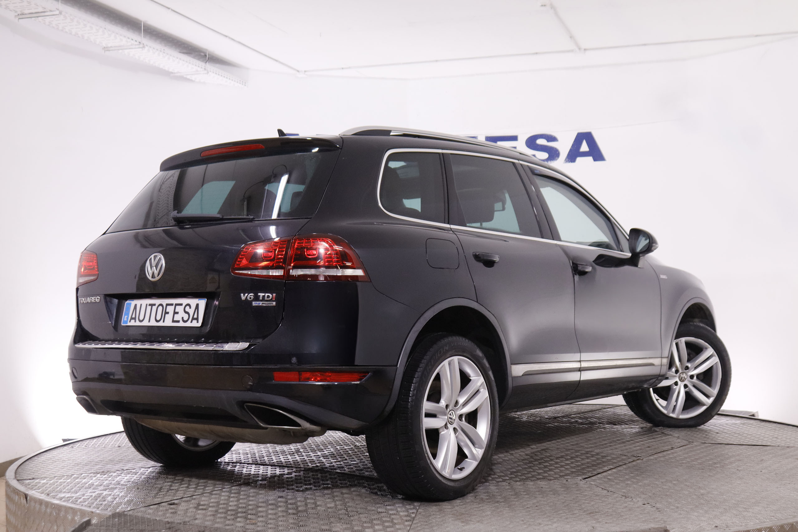 Volkswagen Touareg 3.0 TDI V6 PREMIUM AUTO 245CV 5P # CUERO, TECHO ELEC PANORAMICO, NAVY, PARKTRONIC foto 7