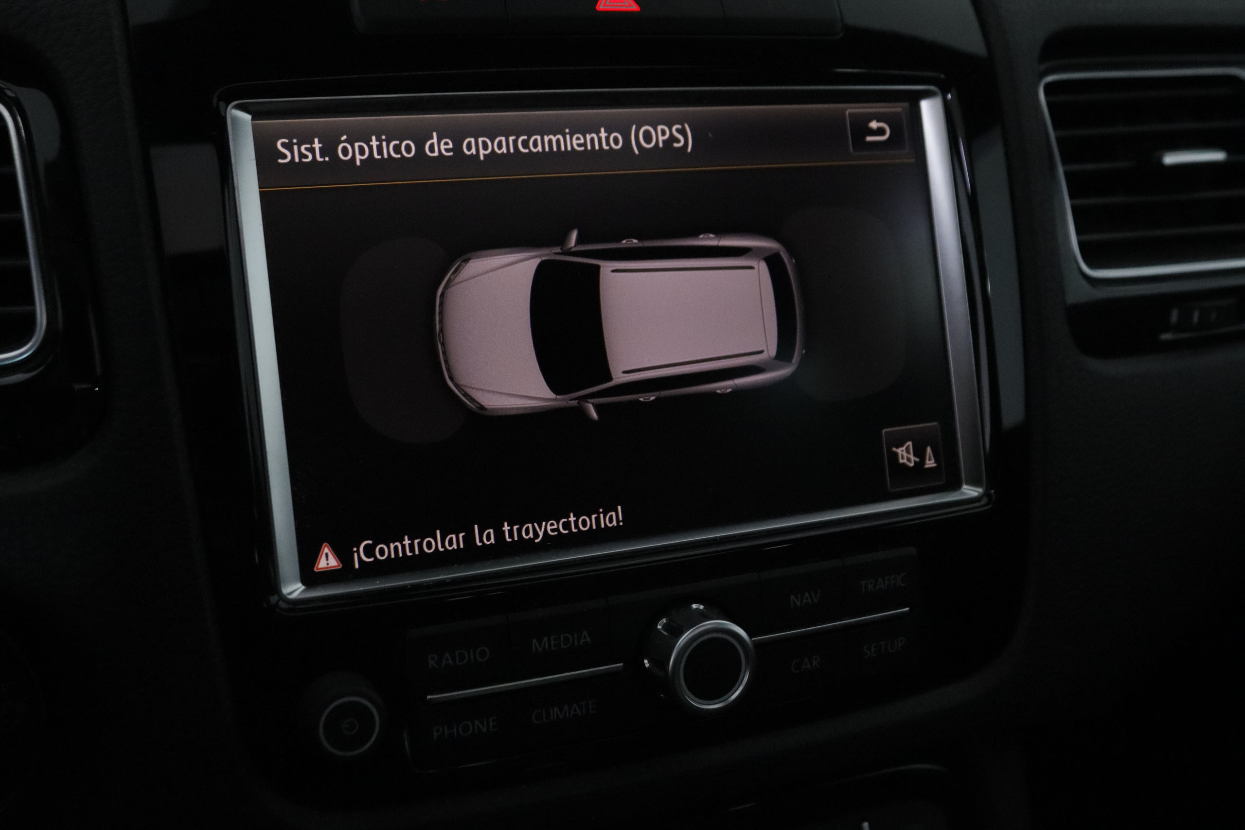 Volkswagen Touareg 3.0 TDI V6 PREMIUM AUTO 245CV 5P # CUERO, TECHO ELEC PANORAMICO, NAVY, PARKTRONIC foto 23