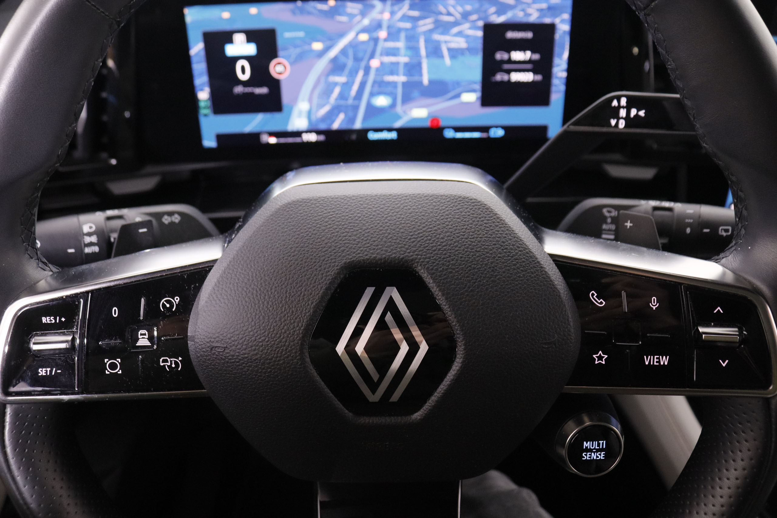 Renault Espace 1.2 E TECH ICONIC HYBRID AUTO 200CV 5P # IVA DEDUCIBLE, CUERO, TECHO PANORAMICO foto 18