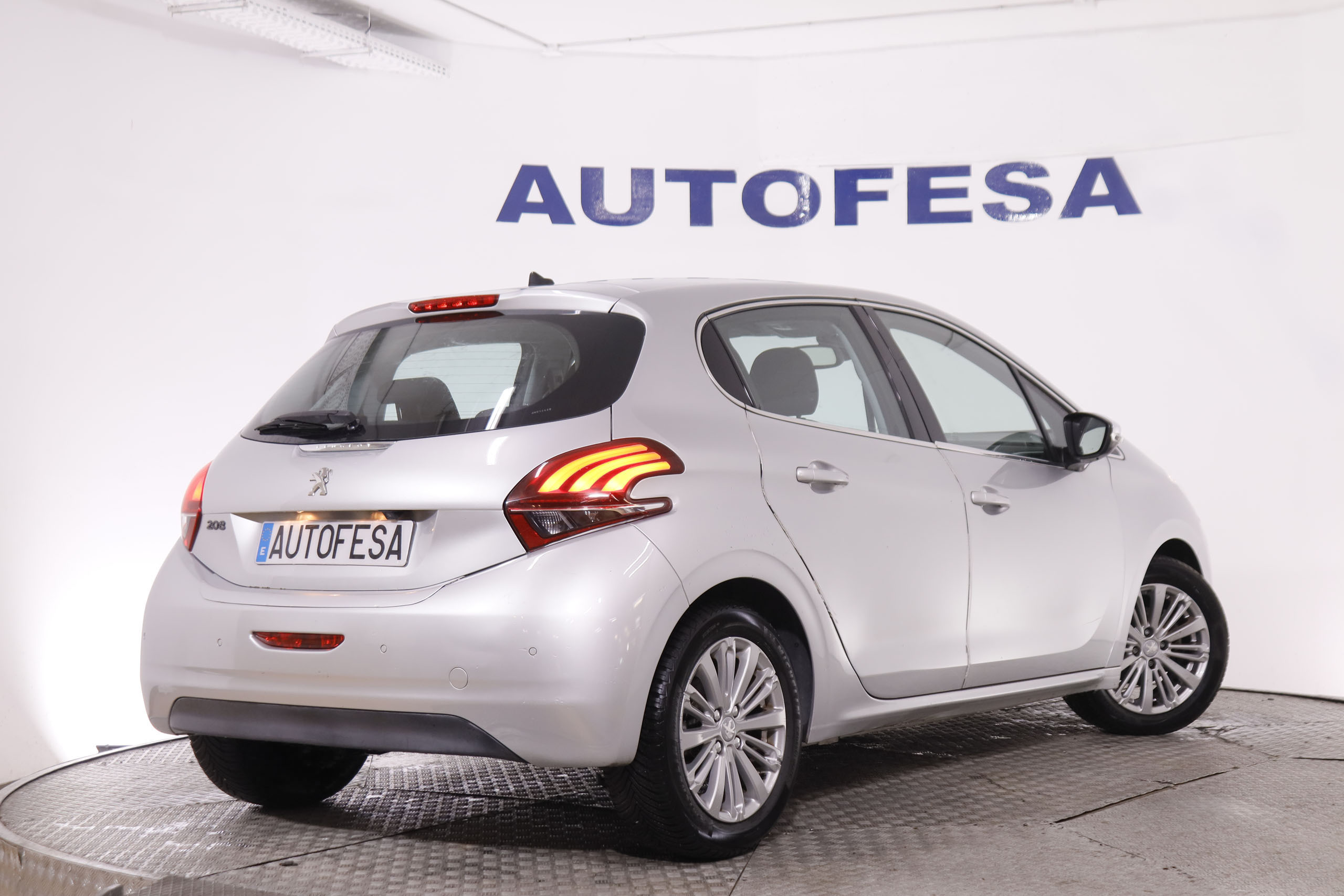 Peugeot 208 1.2 PURE TECH ALLURE AUTO 110CV 5P # NAVY, PARKTRONIC foto 7